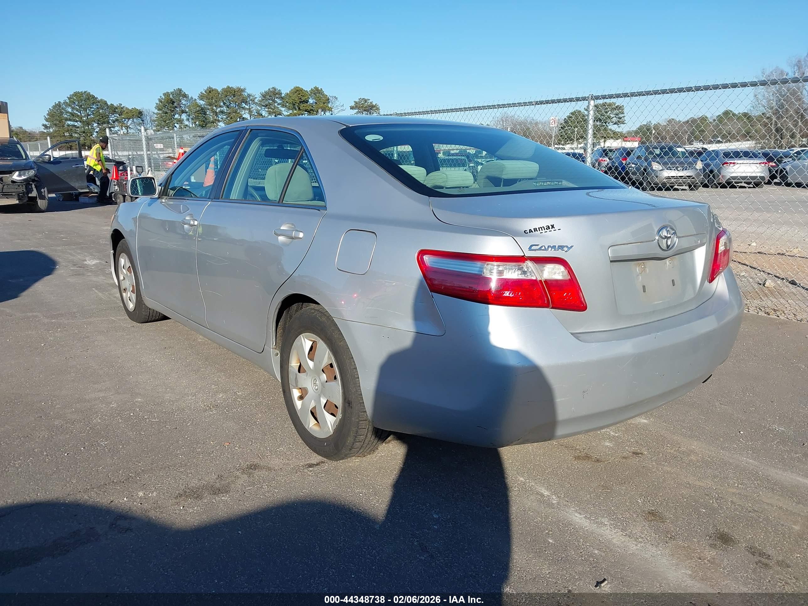 TOYOTA CAMRY image 3