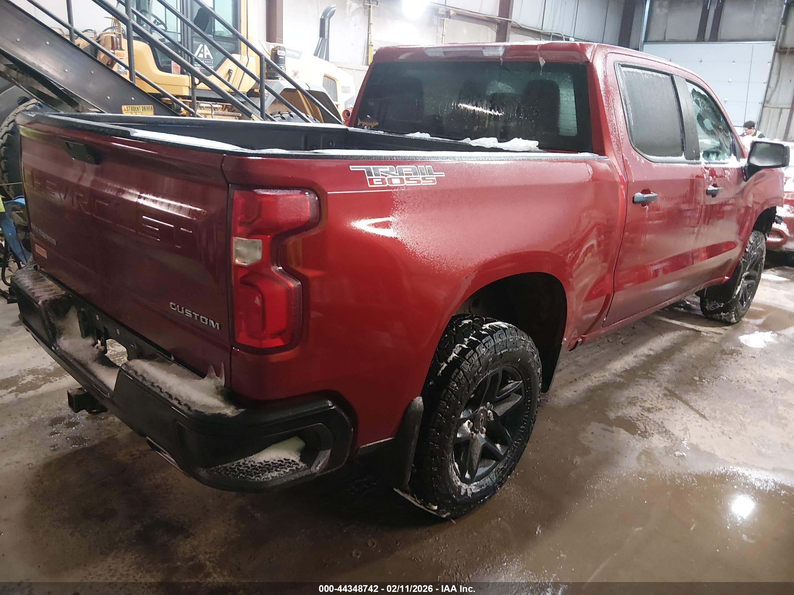 CHEVROLET SILVERADO image 4