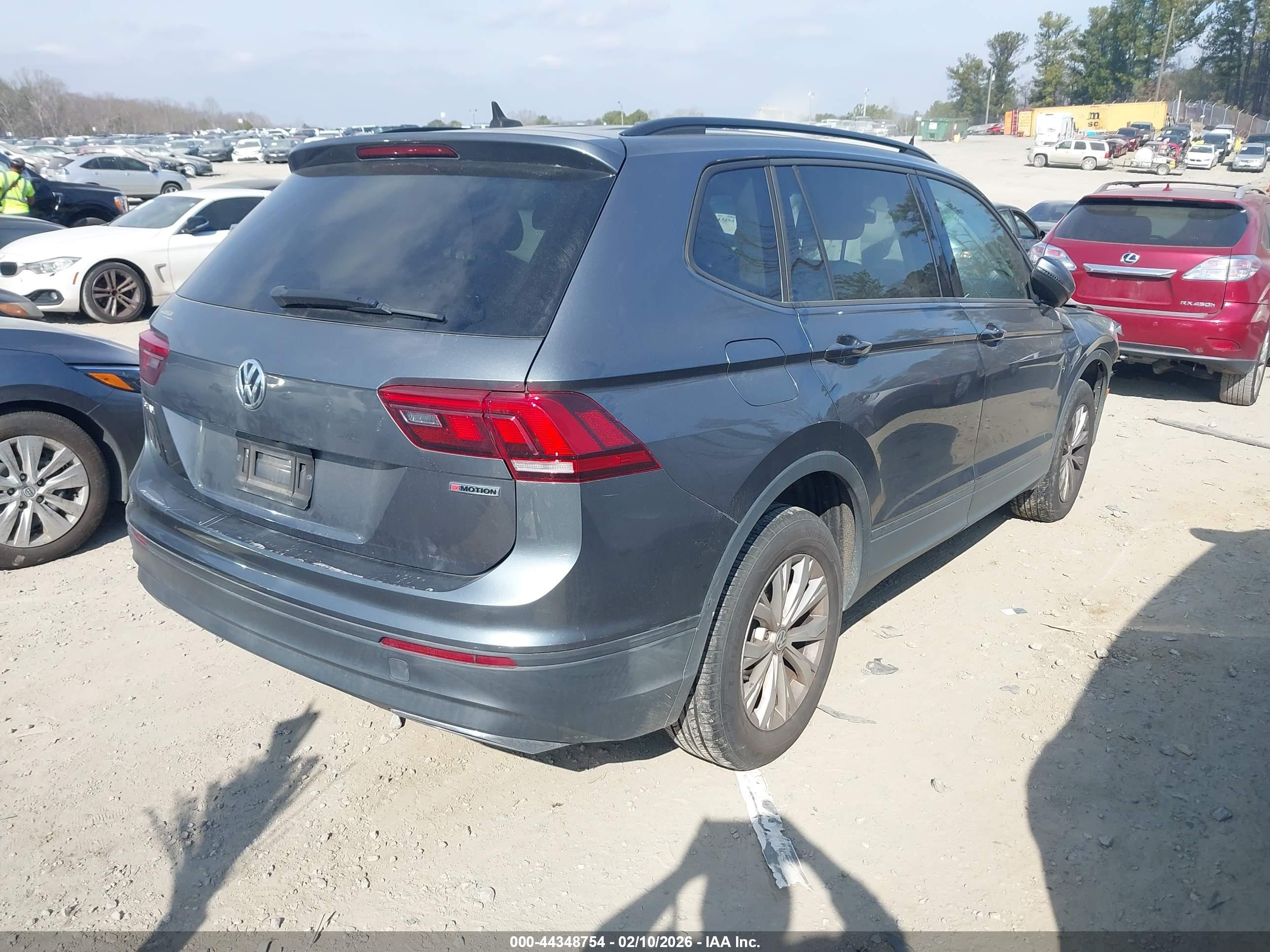 VOLKSWAGEN TIGUAN image 4