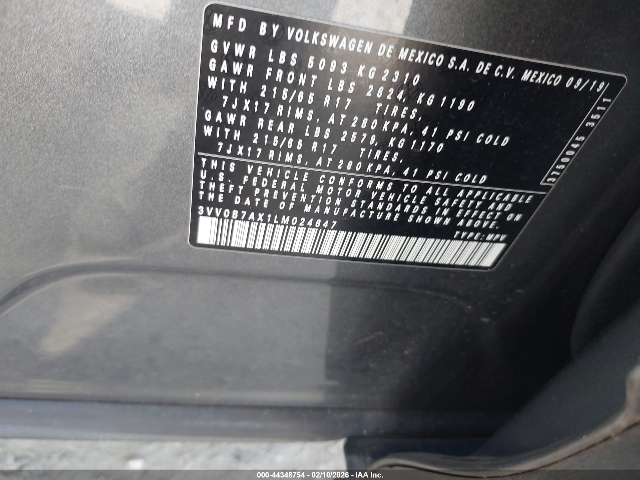 VOLKSWAGEN TIGUAN image 9
