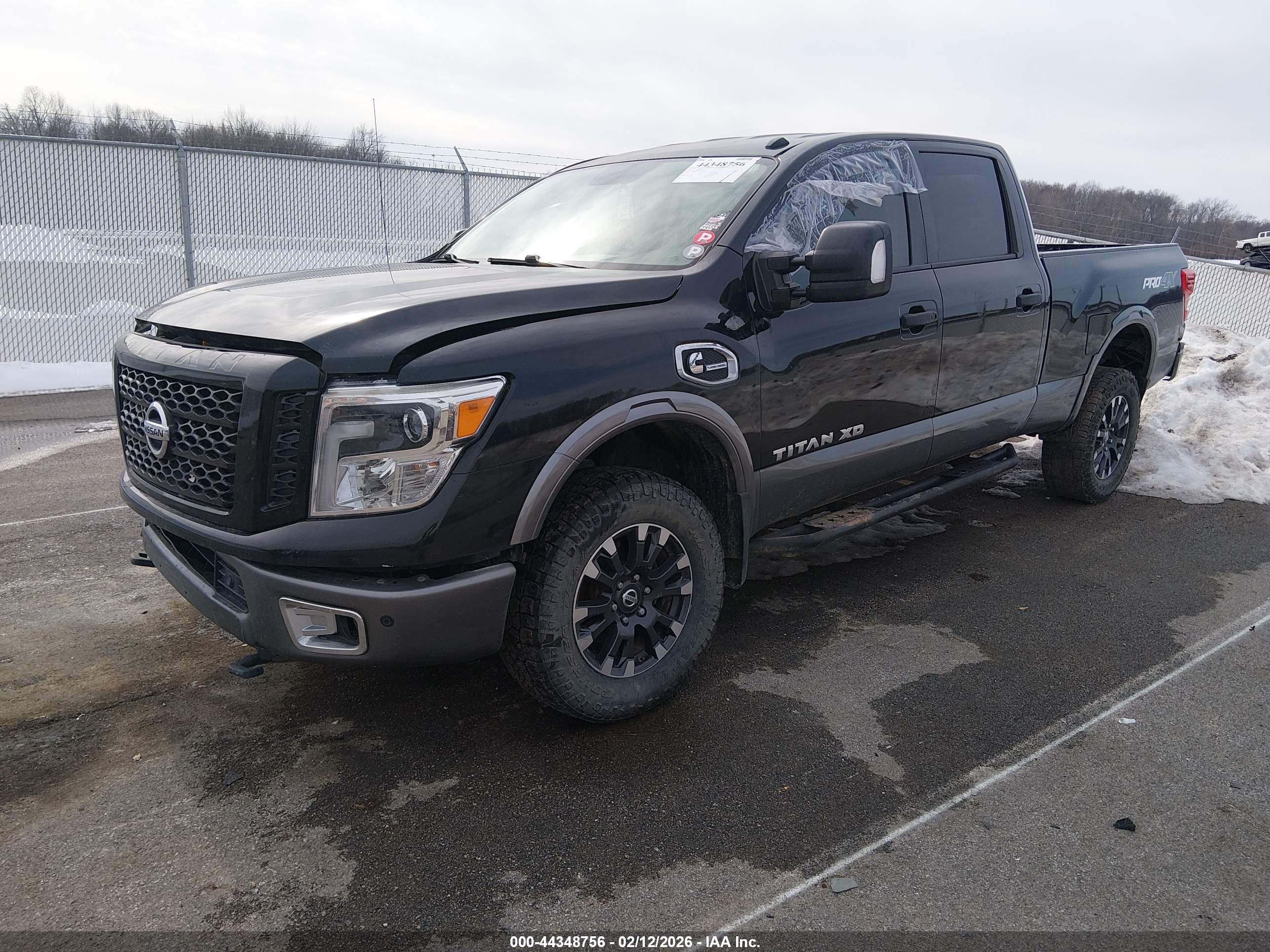 NISSAN TITAN image 2