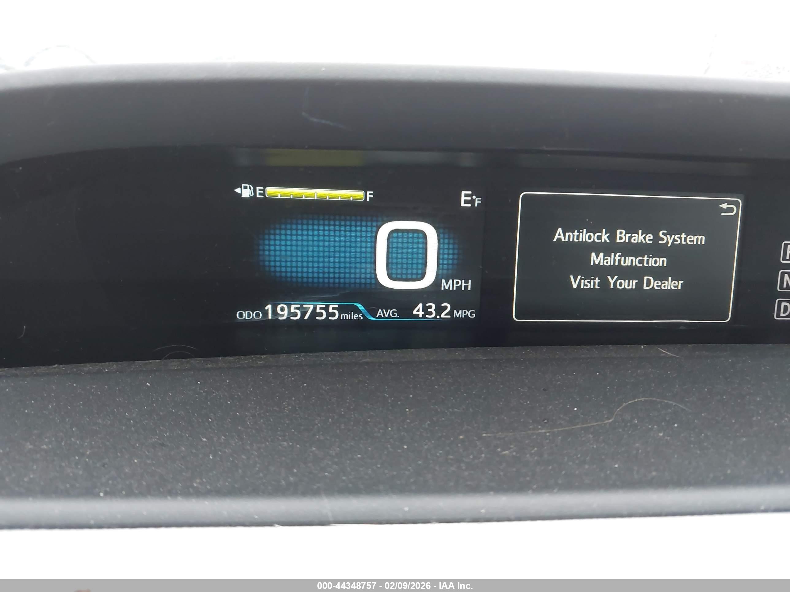 TOYOTA PRIUS image 7