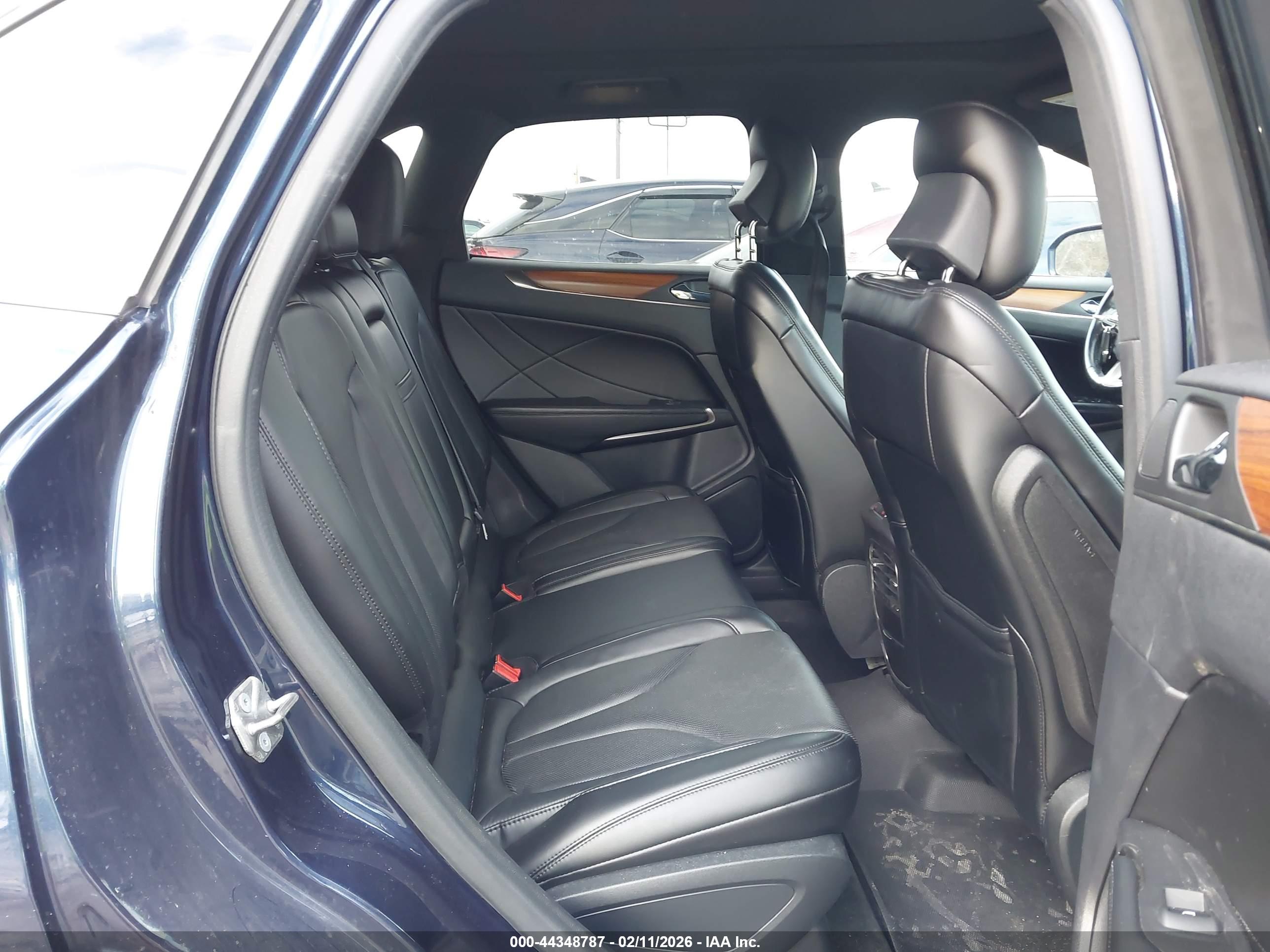 LINCOLN MKC image 8