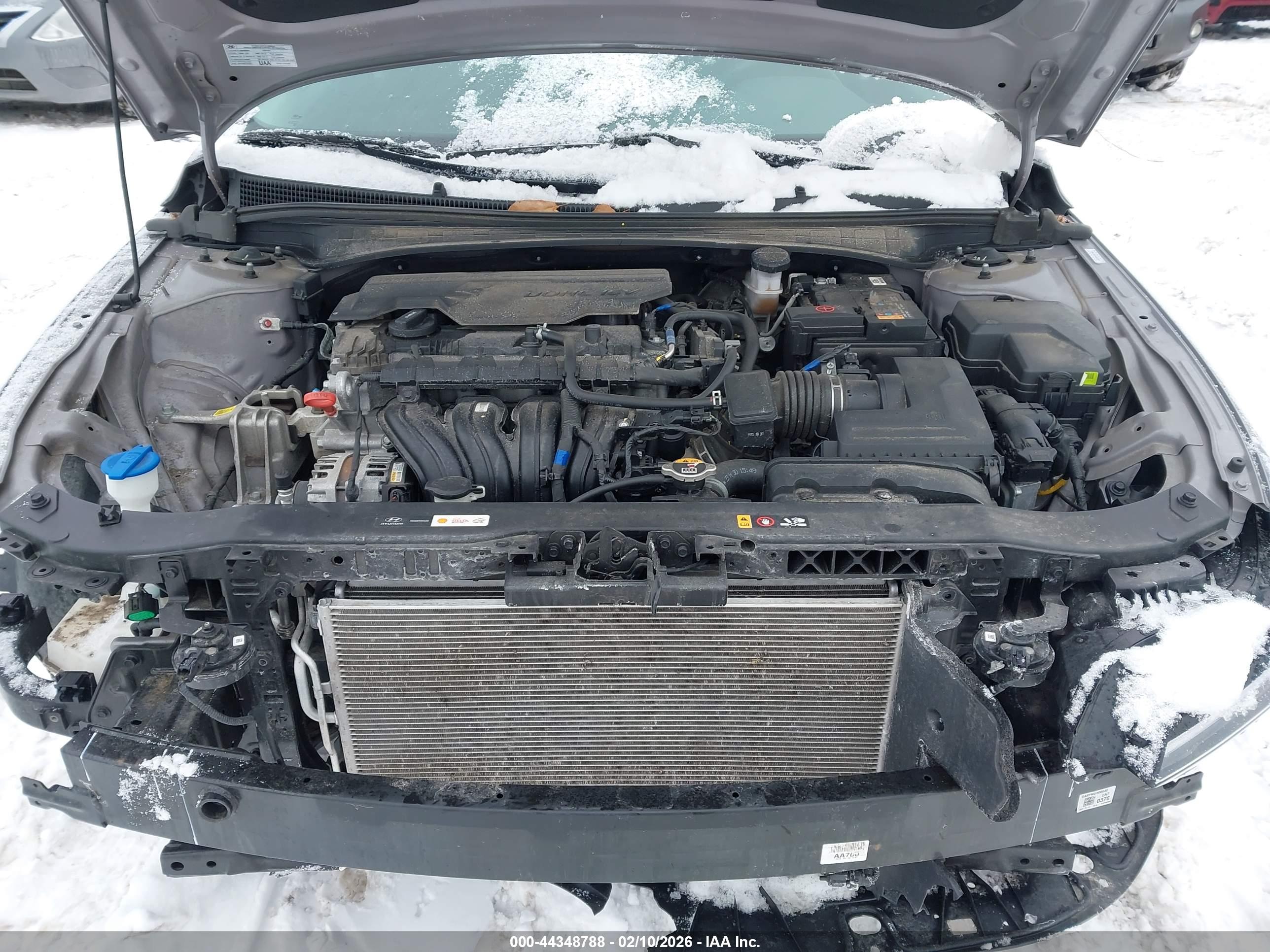 HYUNDAI ELANTRA image 10