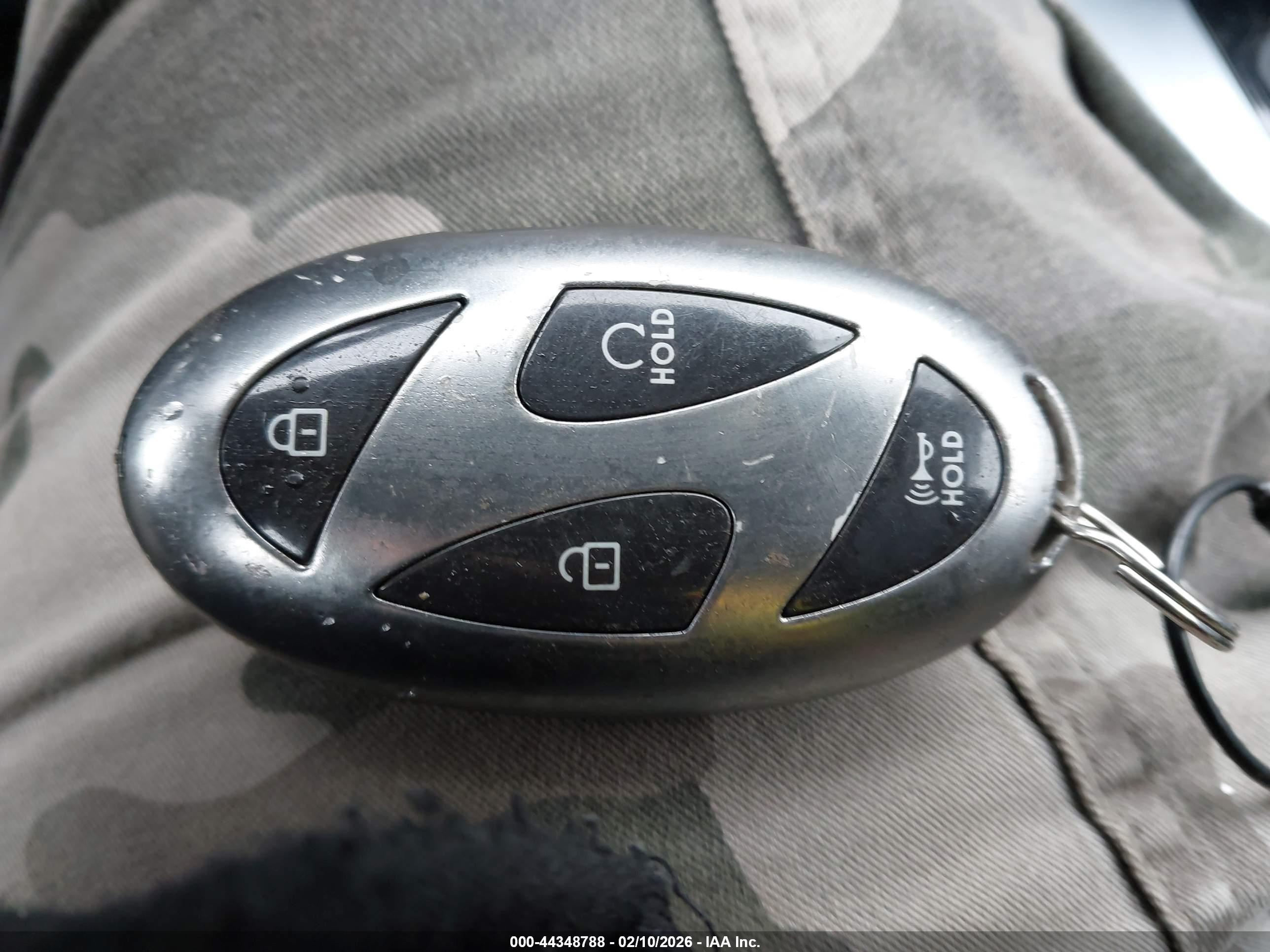 HYUNDAI ELANTRA image 11