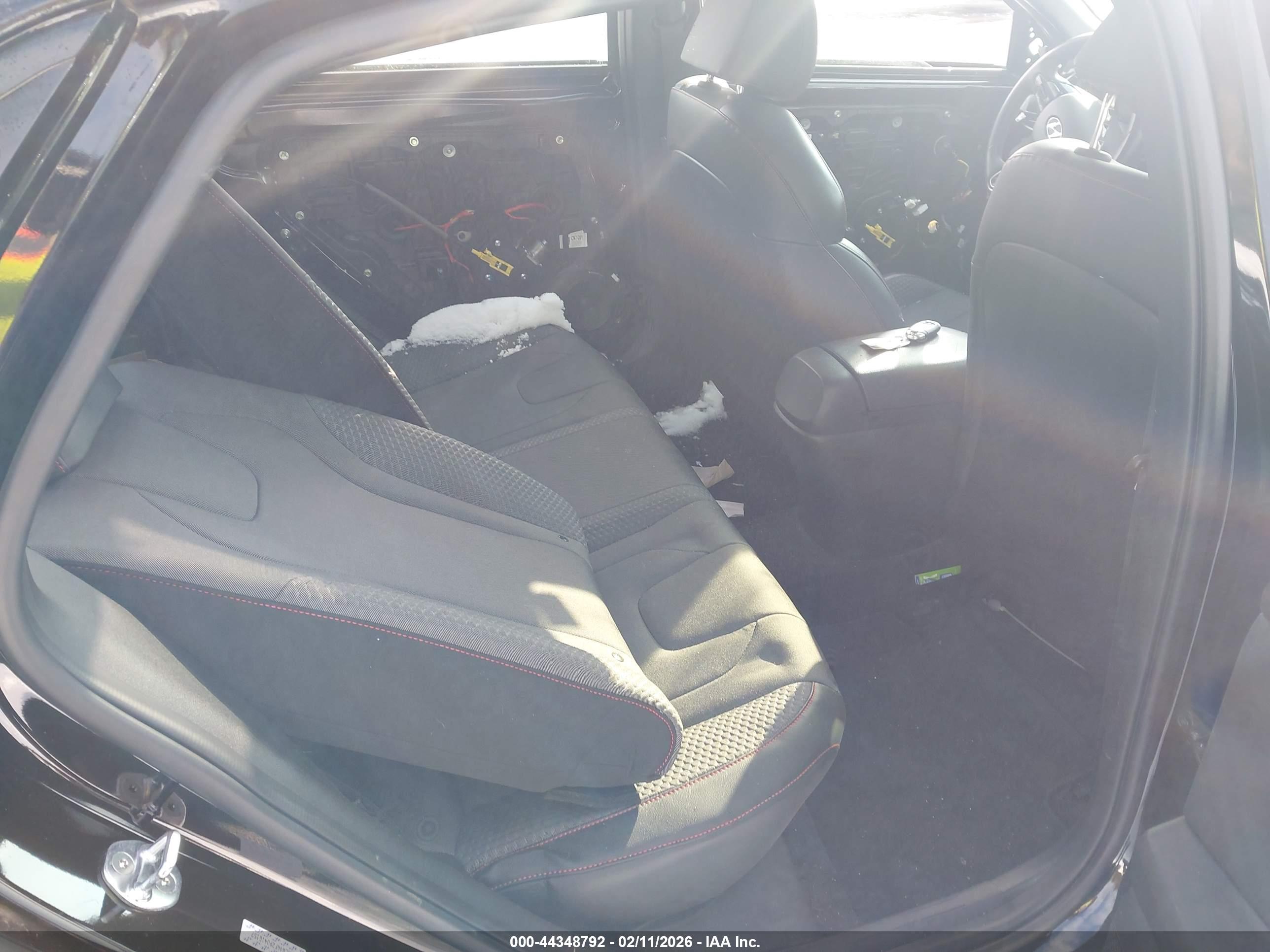 HYUNDAI ELANTRA image 8
