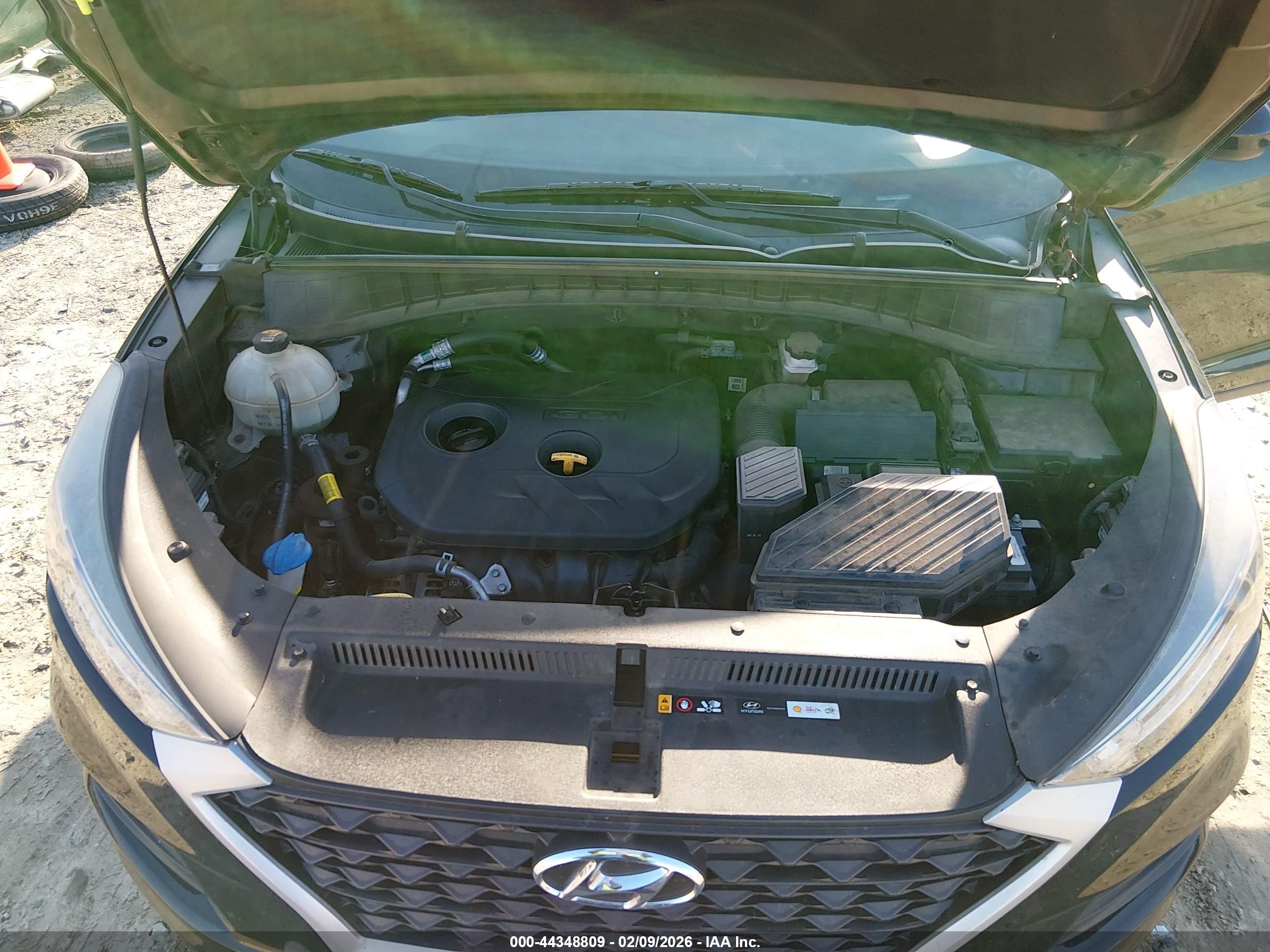 HYUNDAI TUCSON image 10
