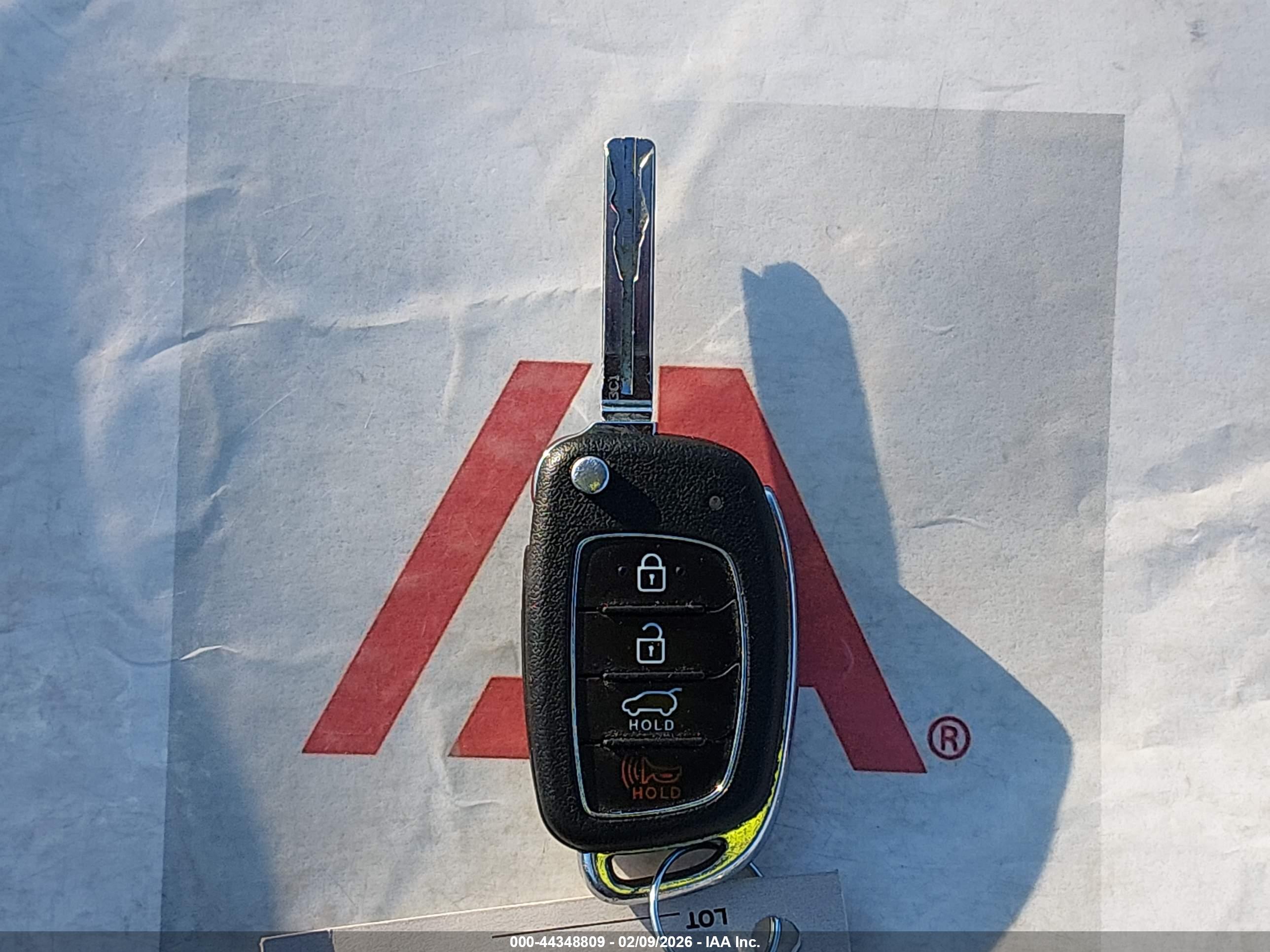HYUNDAI TUCSON image 11