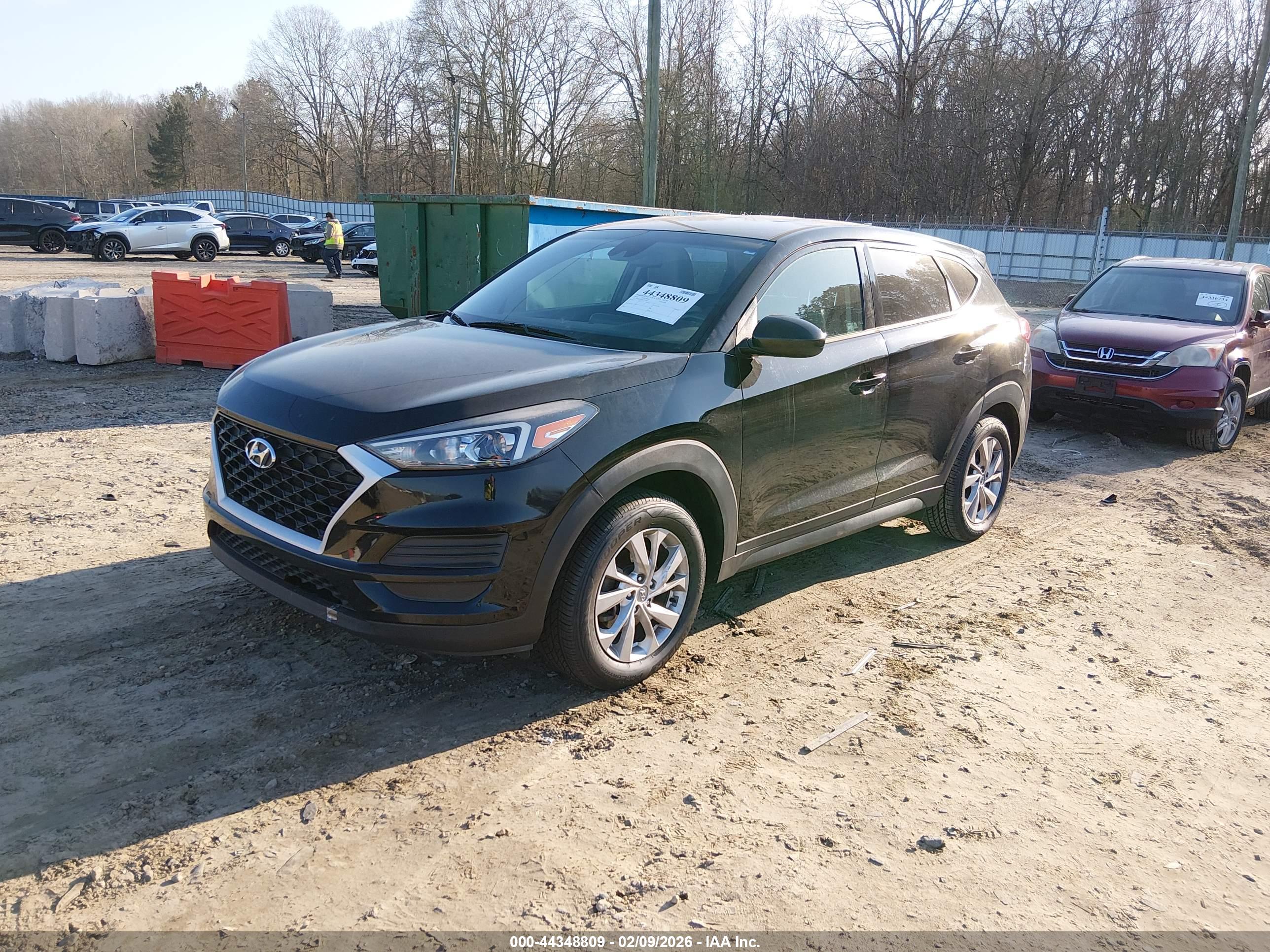 HYUNDAI TUCSON image 2