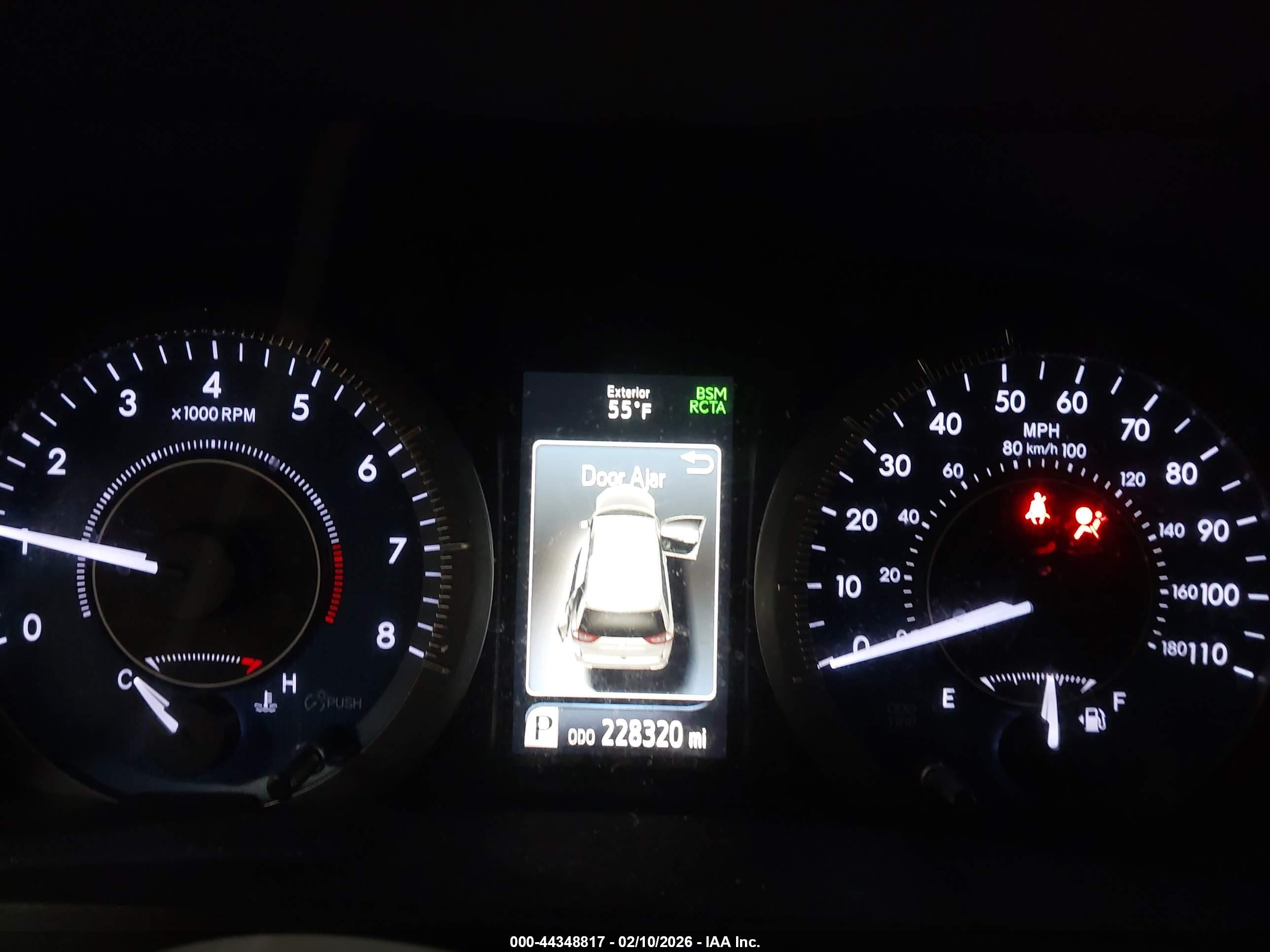 TOYOTA SIENNA image 7