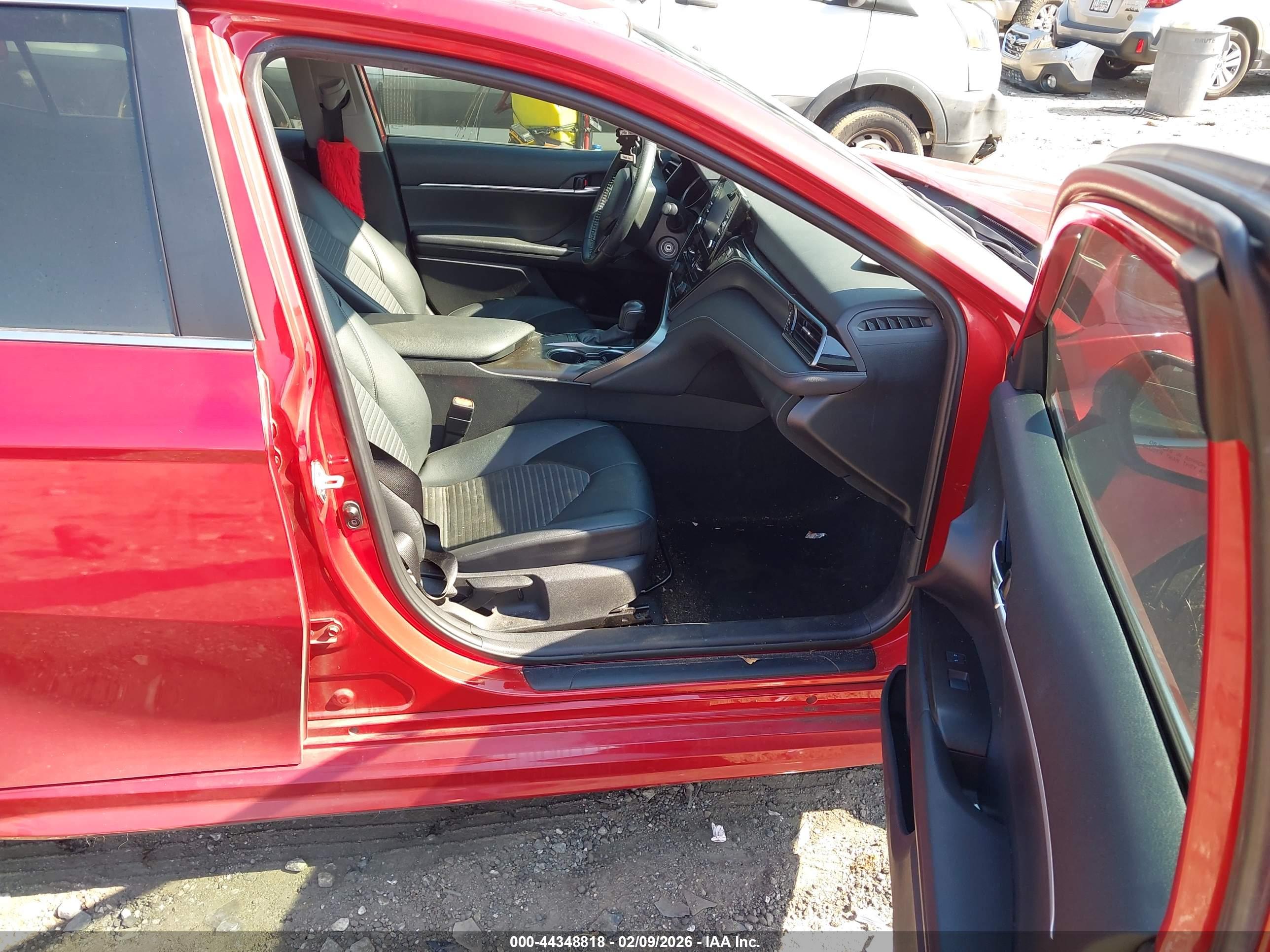 TOYOTA CAMRY image 5