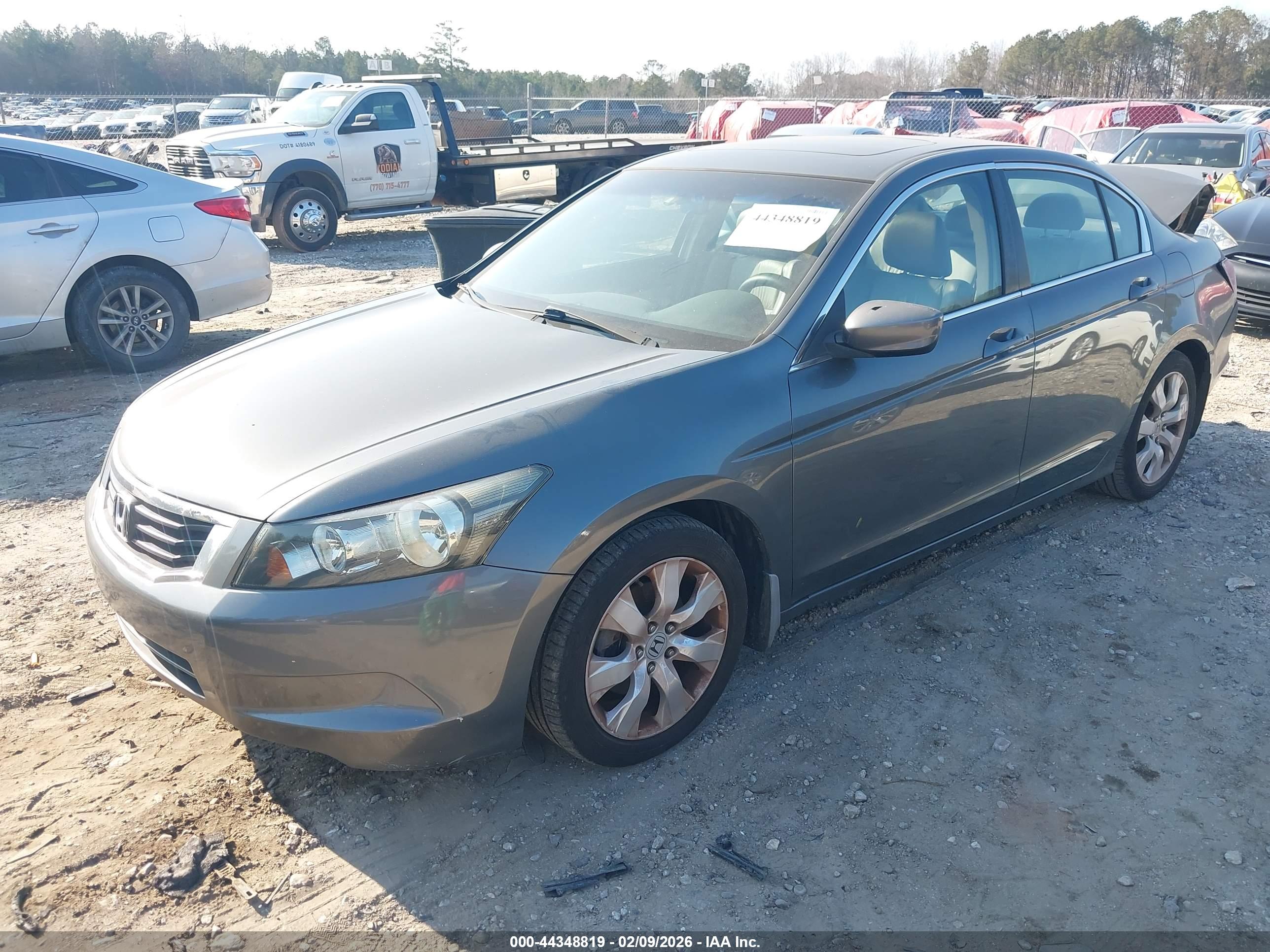 HONDA ACCORD image 2