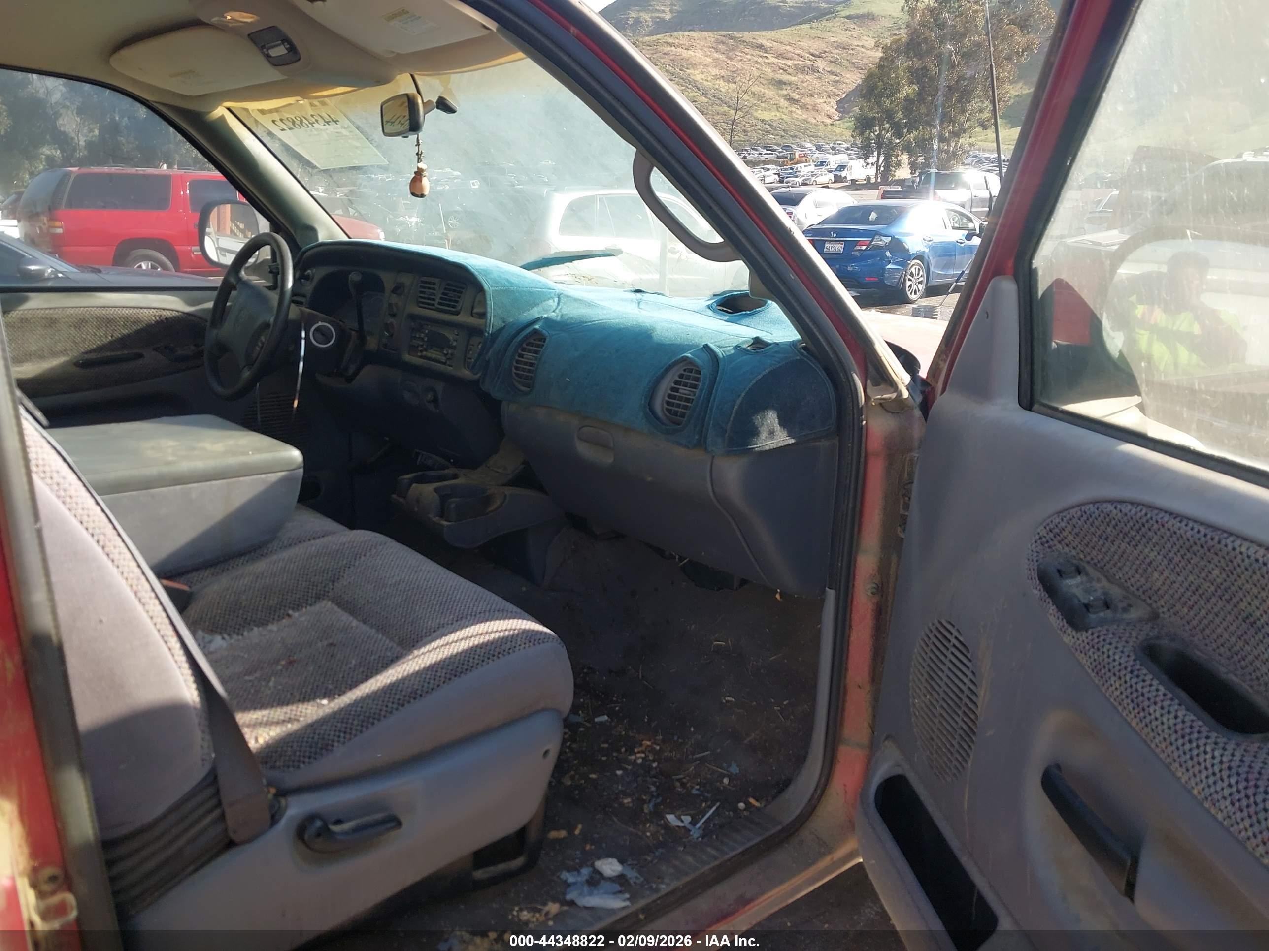 DODGE RAM image 5