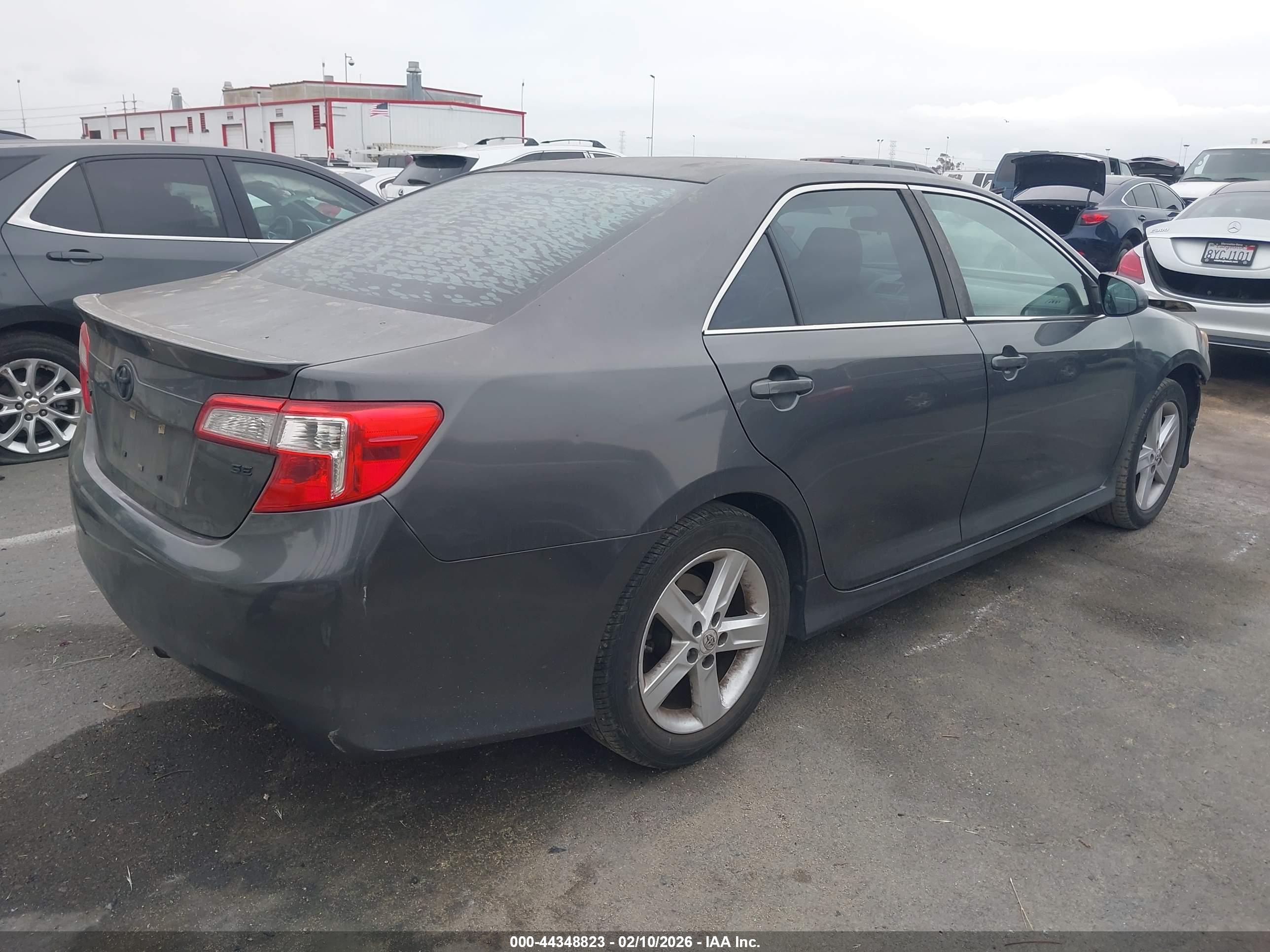 TOYOTA CAMRY image 4