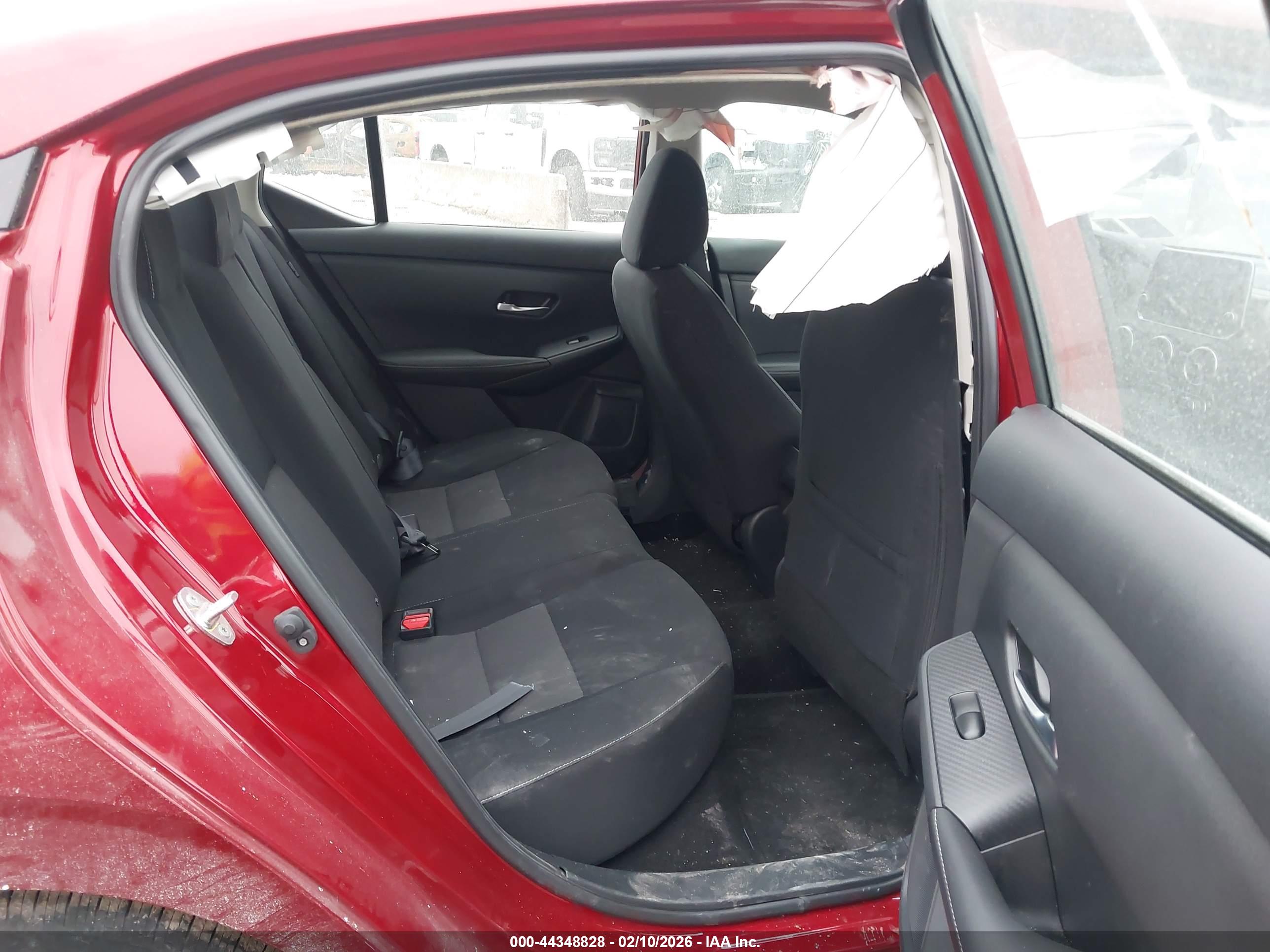 NISSAN SENTRA image 8