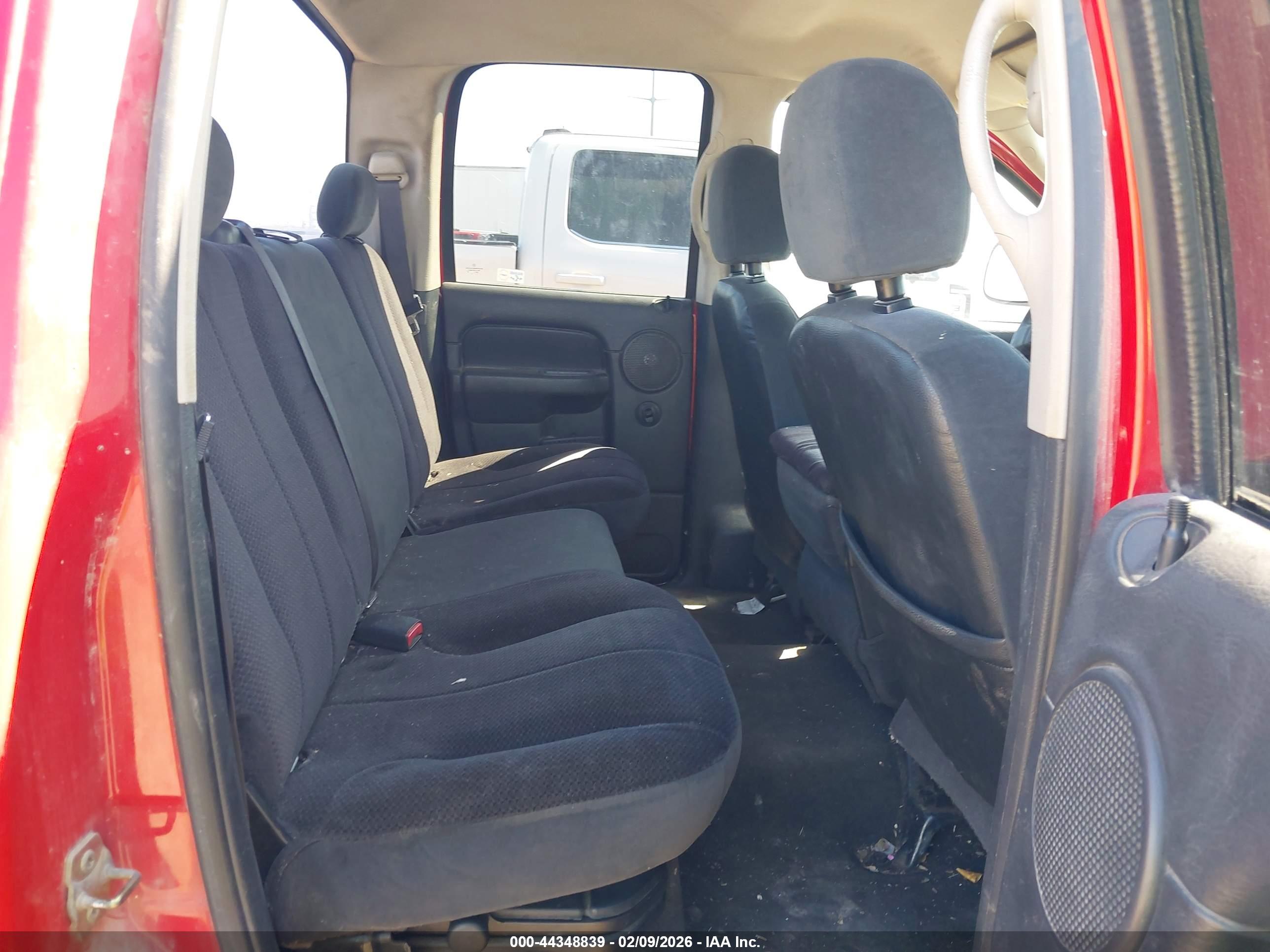 DODGE RAM image 8