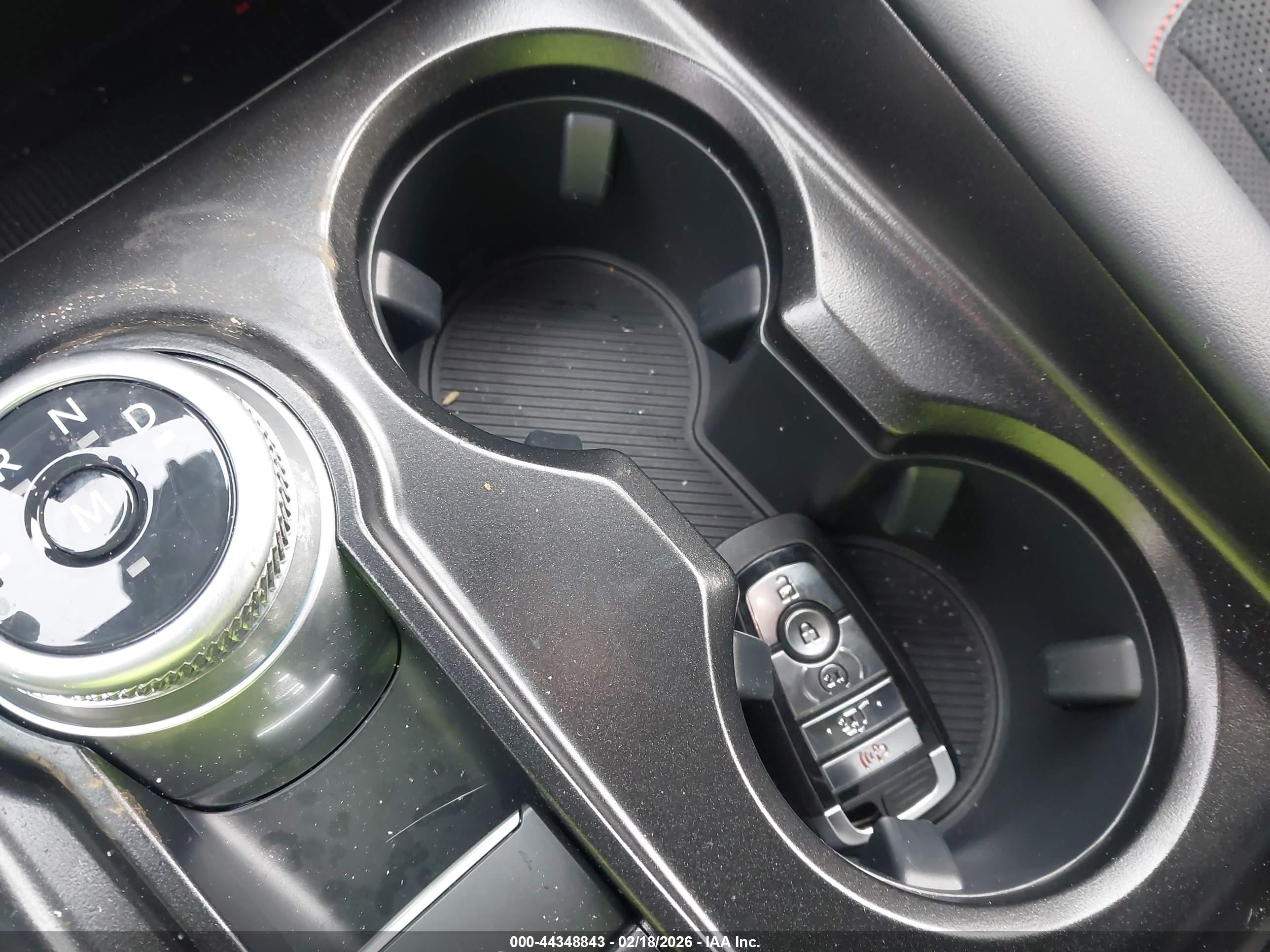 FORD EXPLORER image 11