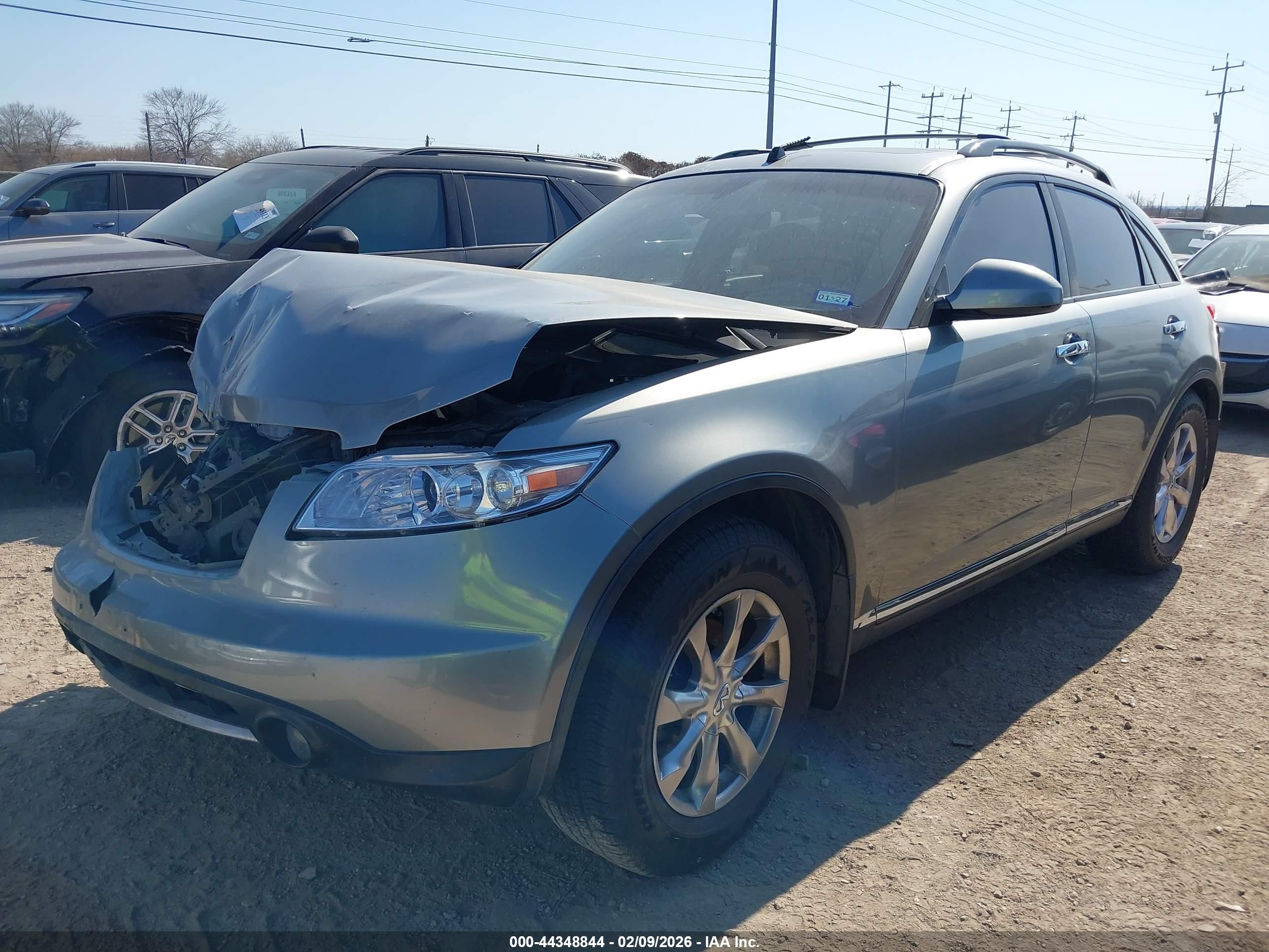 INFINITI FX35 image 2