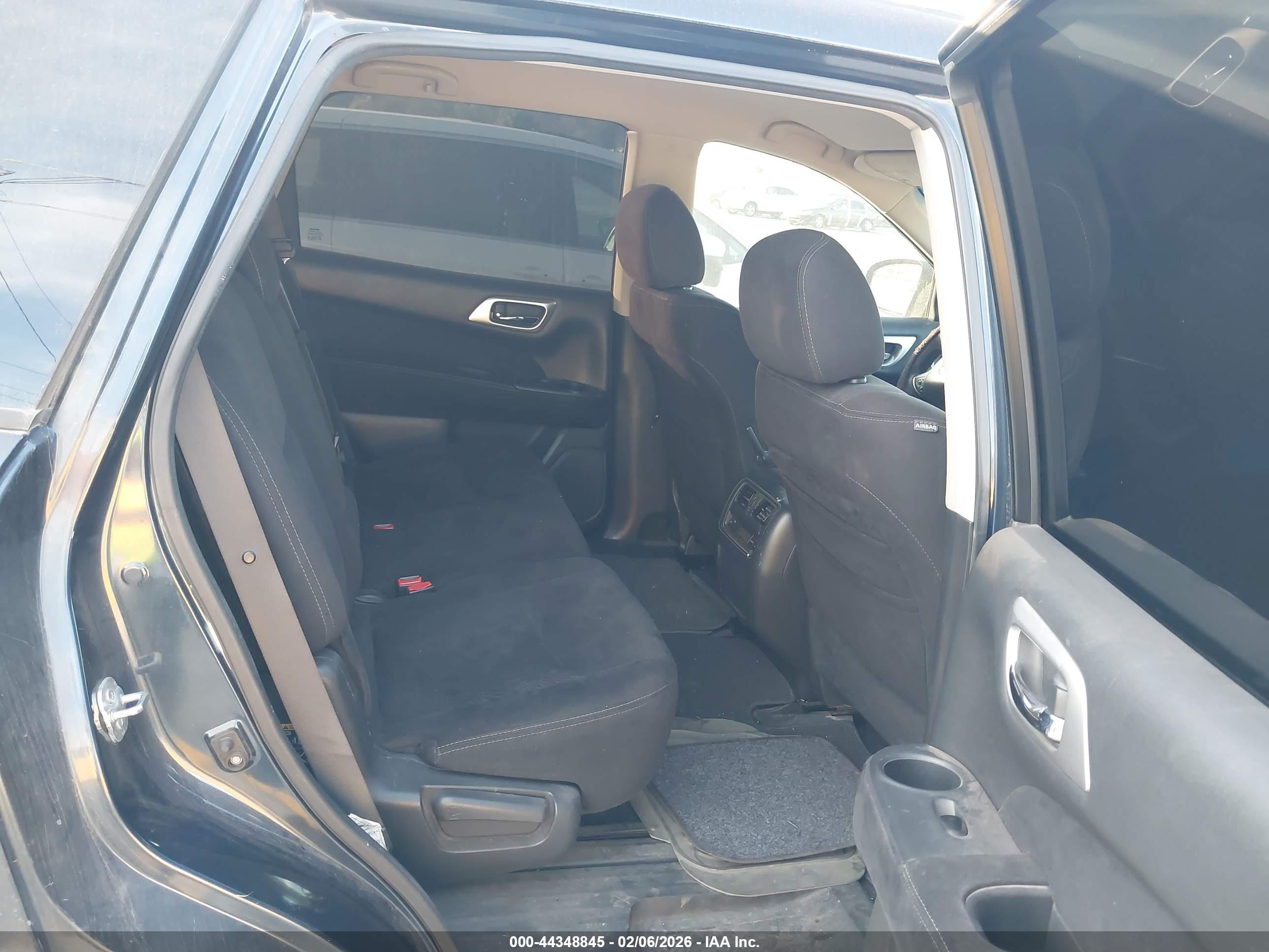NISSAN PATHFINDER image 8