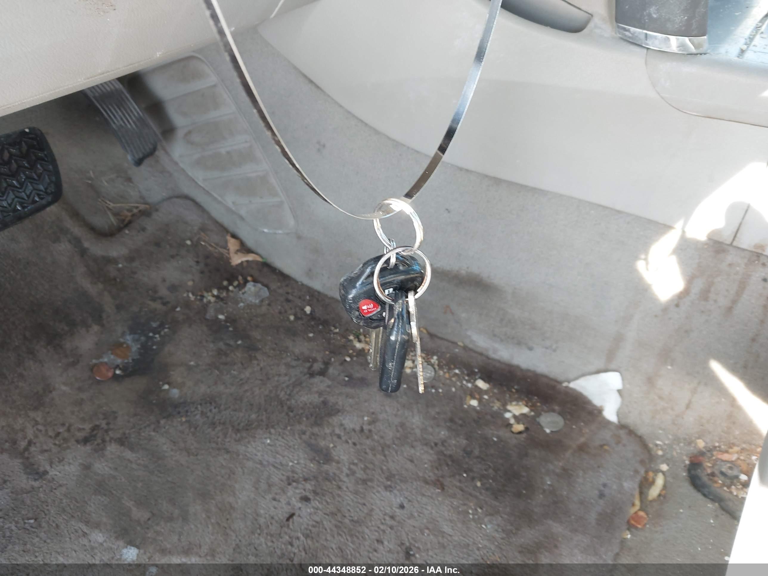 TOYOTA CAMRY image 11