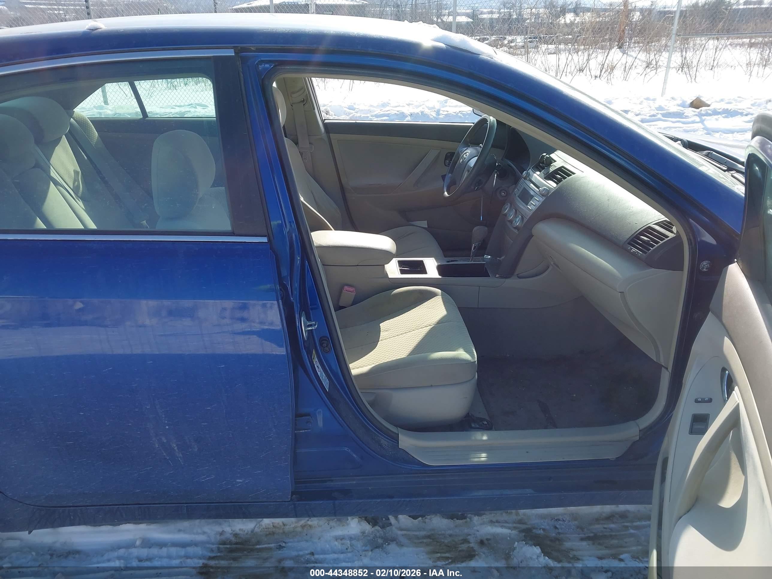 TOYOTA CAMRY image 5