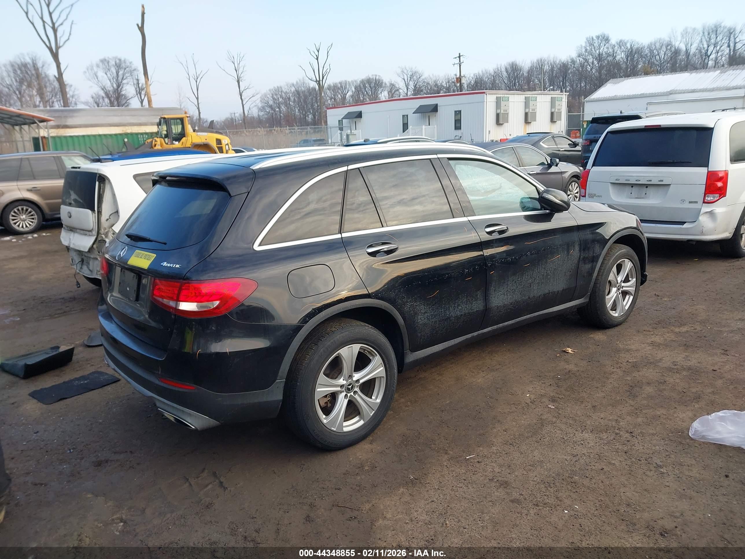 MERCEDES-BENZ GLC image 4