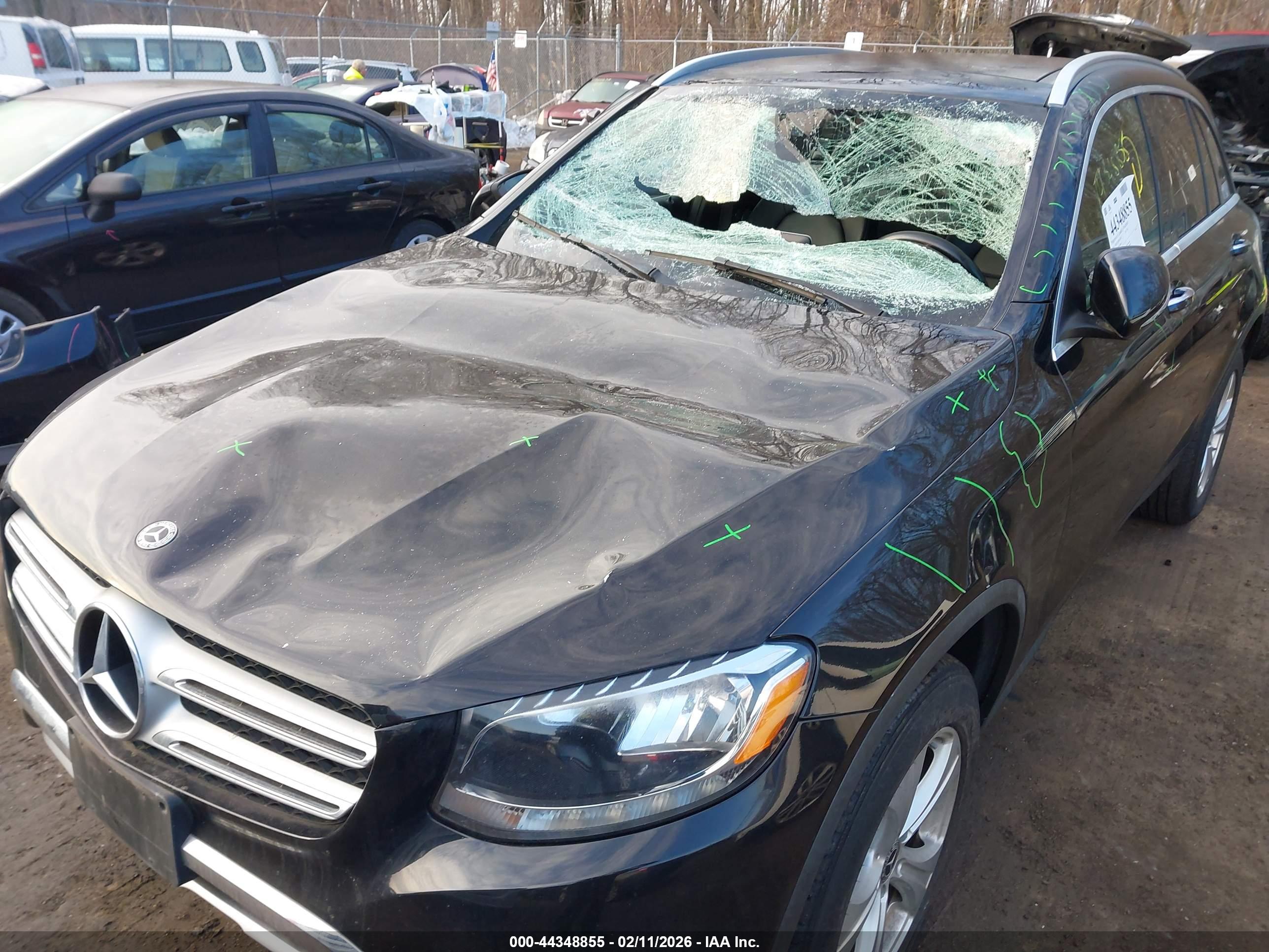 MERCEDES-BENZ GLC image 6