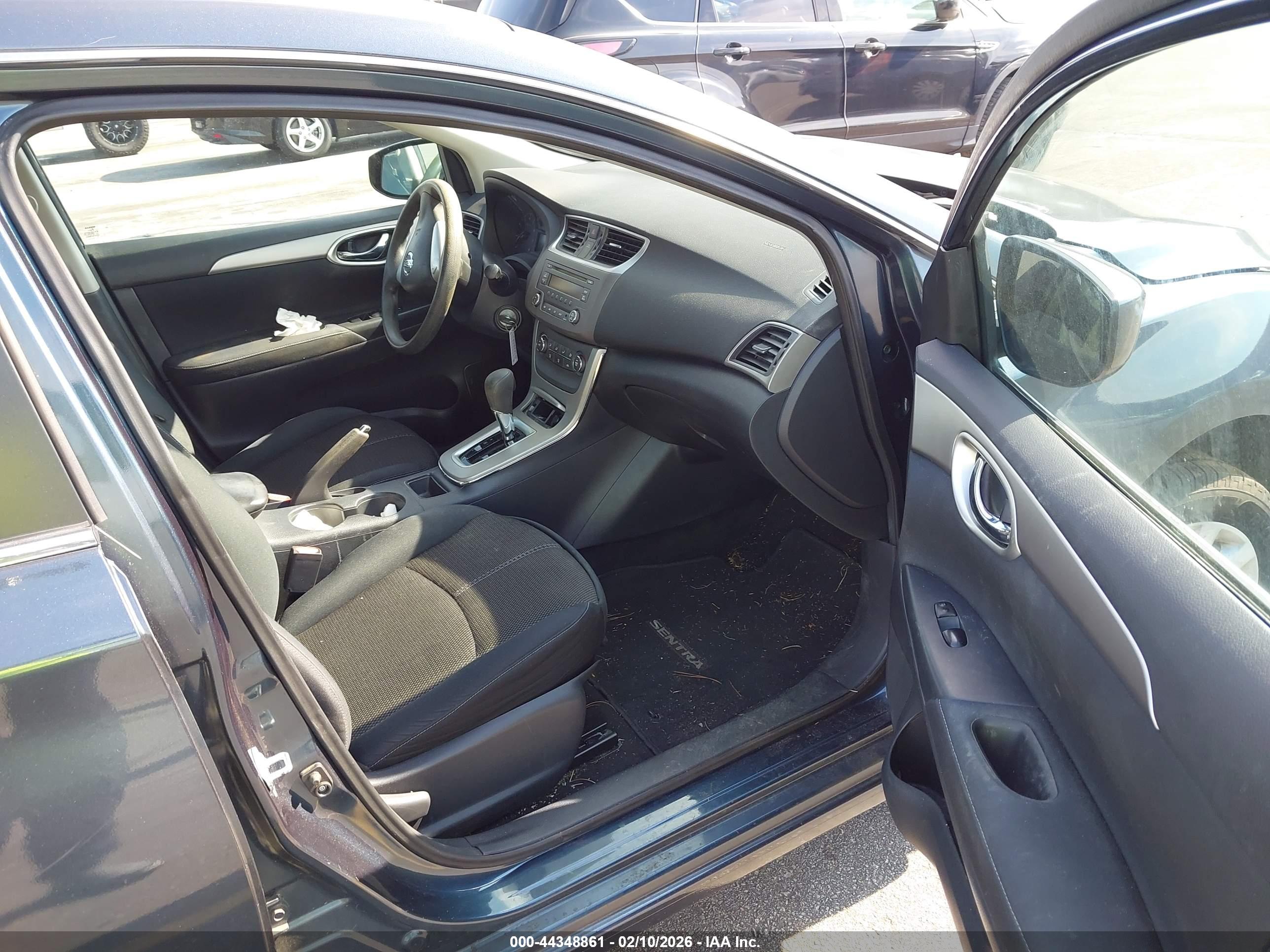 NISSAN SENTRA image 5