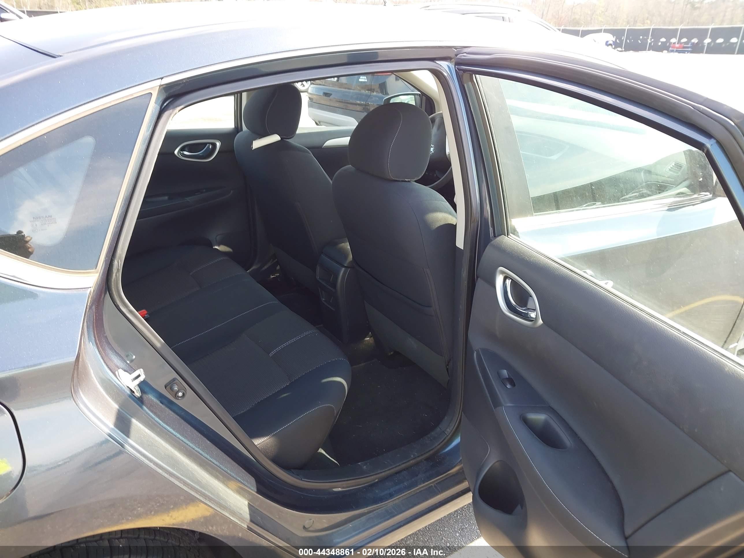 NISSAN SENTRA image 8