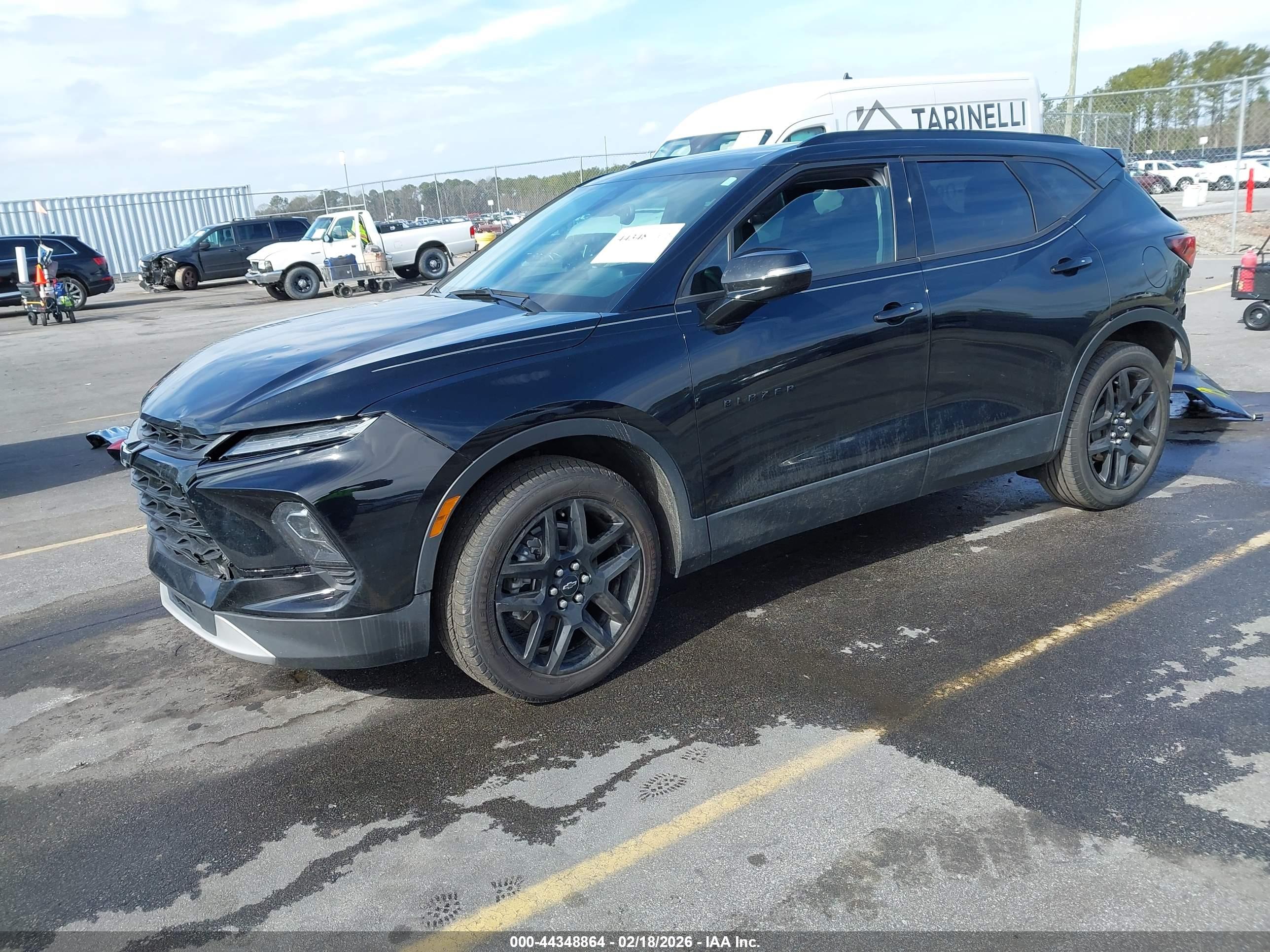CHEVROLET BLAZER image 2