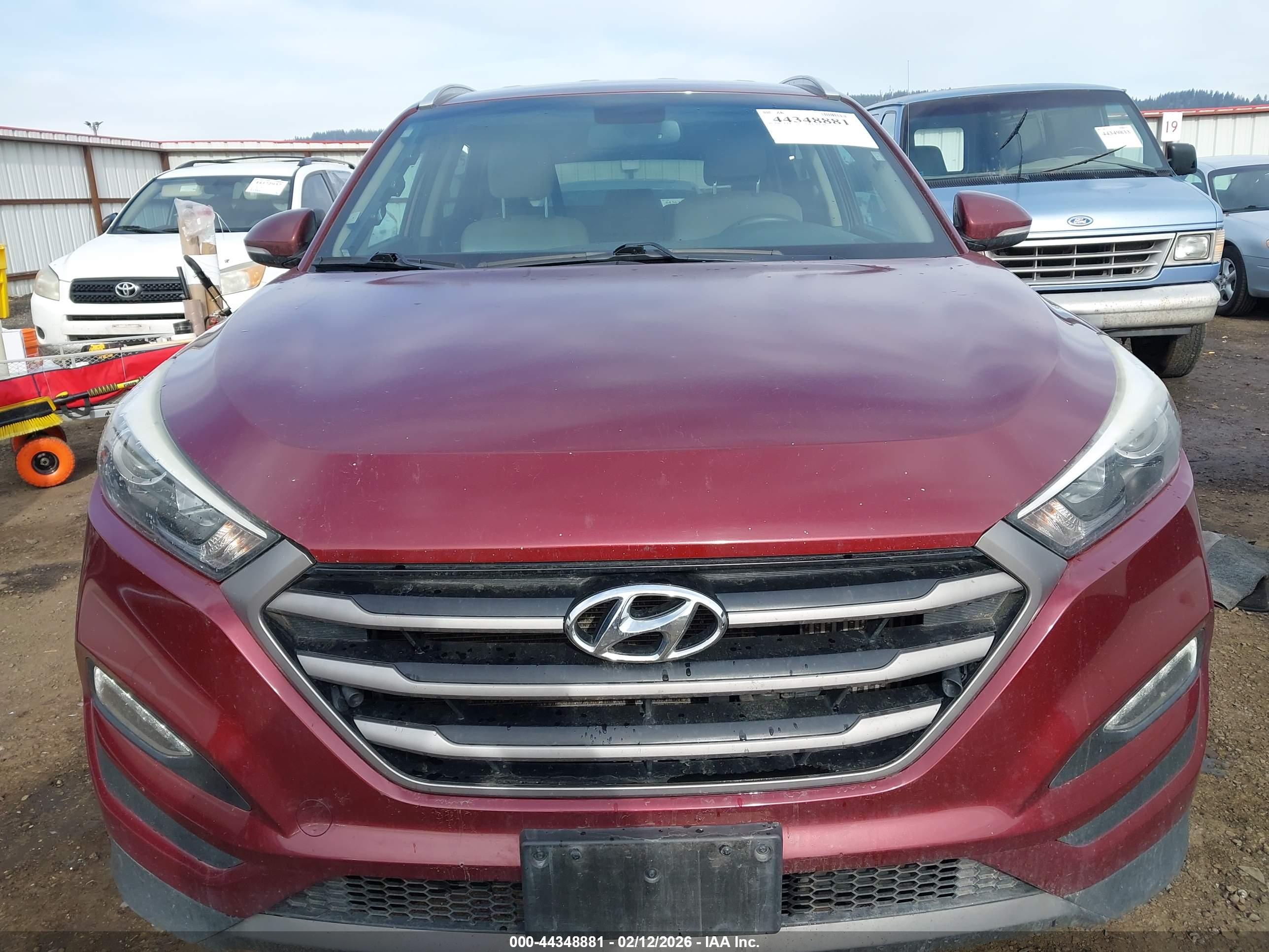 HYUNDAI TUCSON image 6