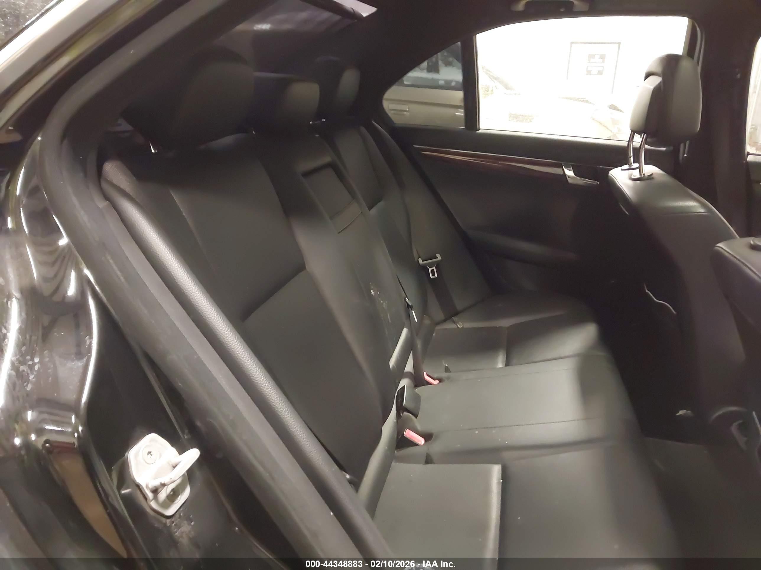 MERCEDES-BENZ C image 8