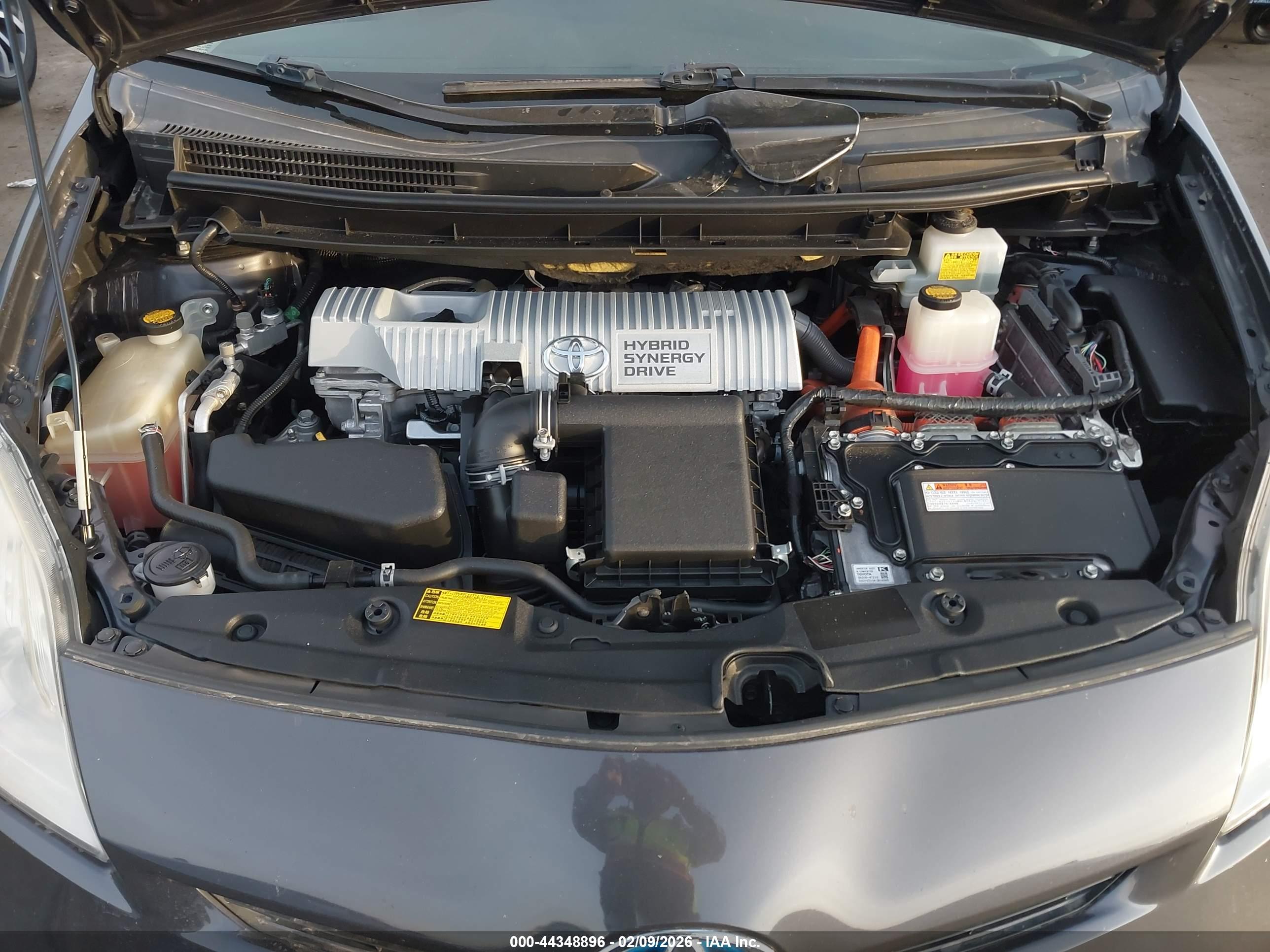 TOYOTA PRIUS image 10