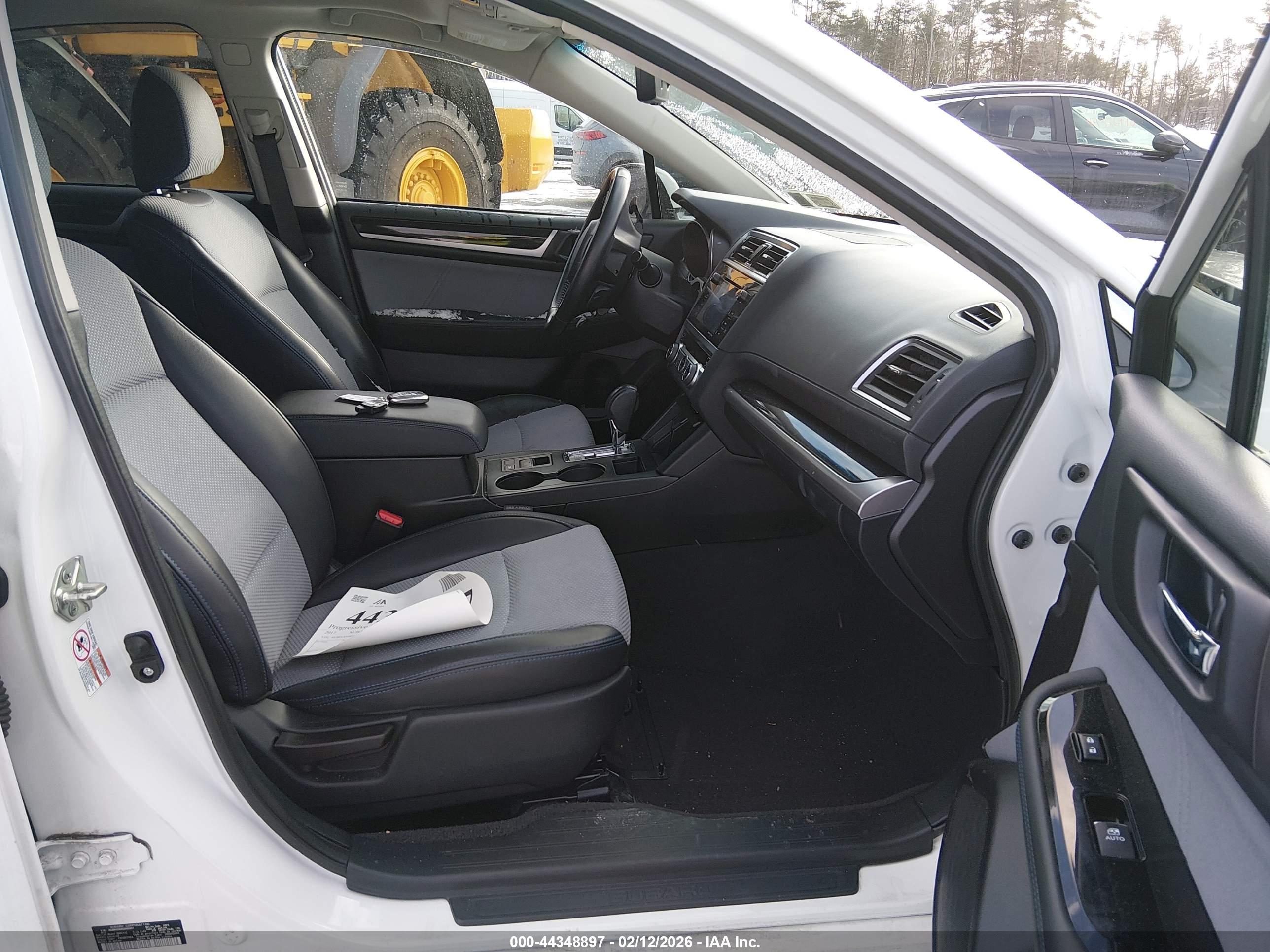SUBARU LEGACY image 5