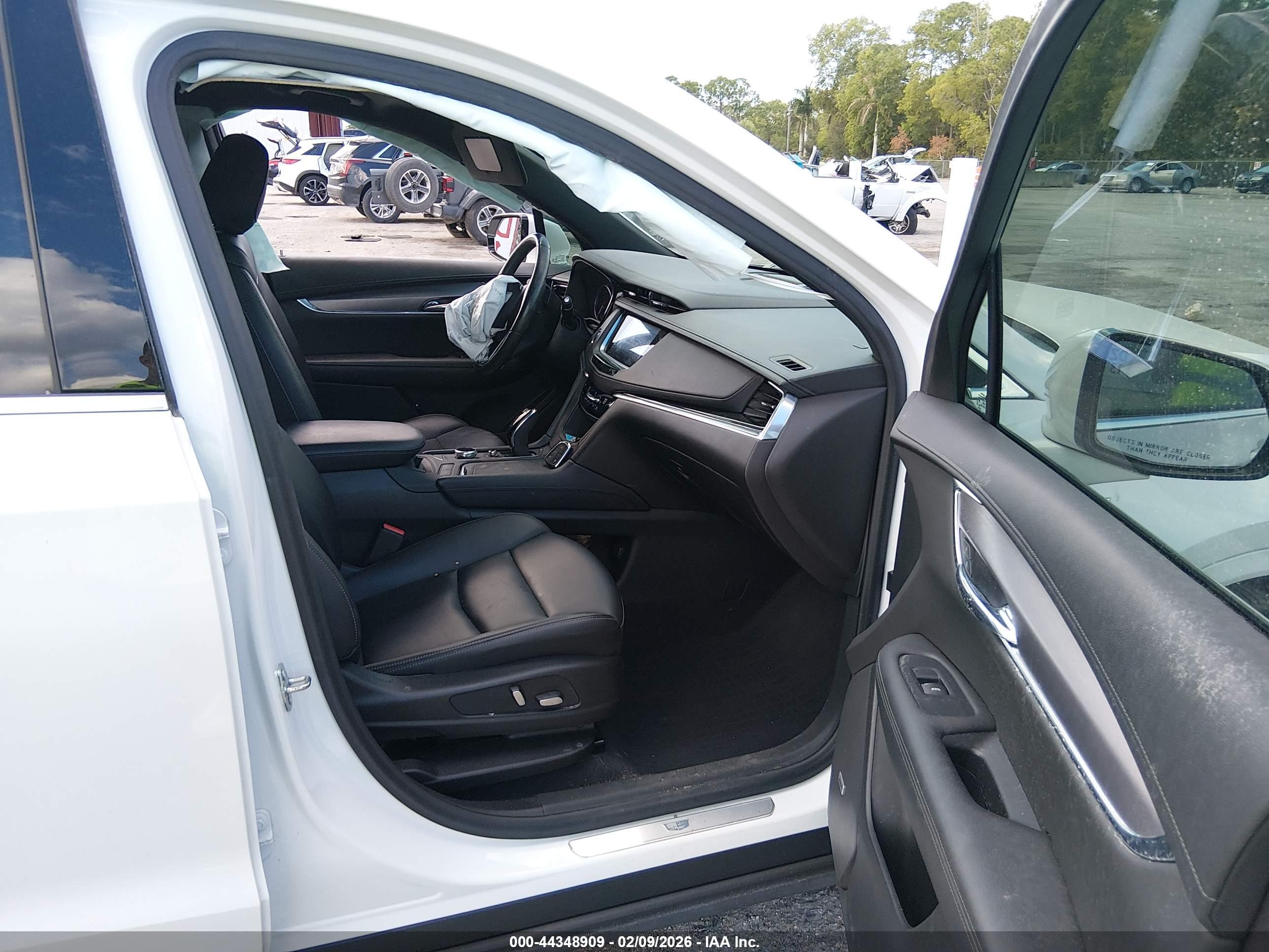 CADILLAC XT6 image 5