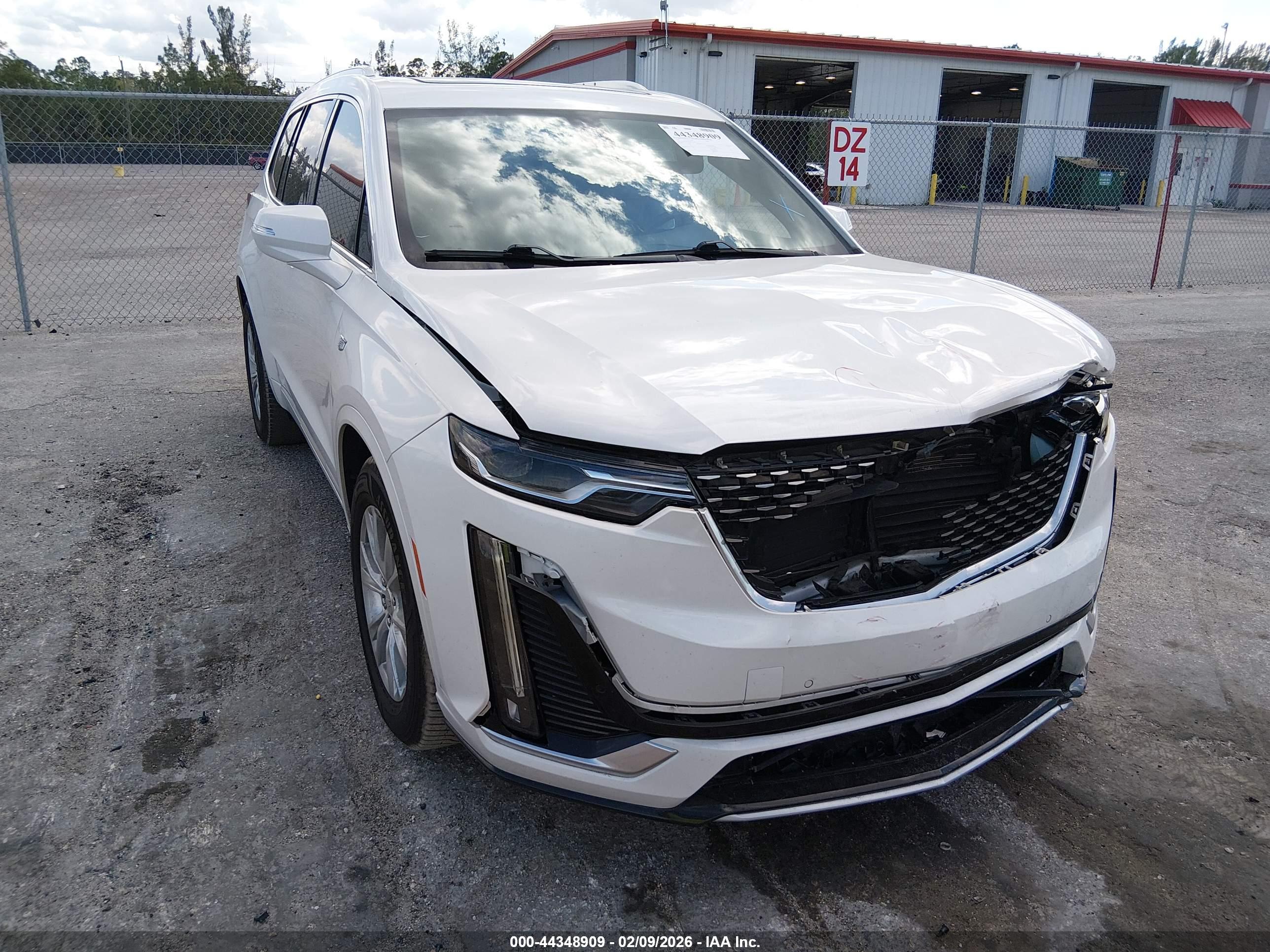 CADILLAC XT6 image 6