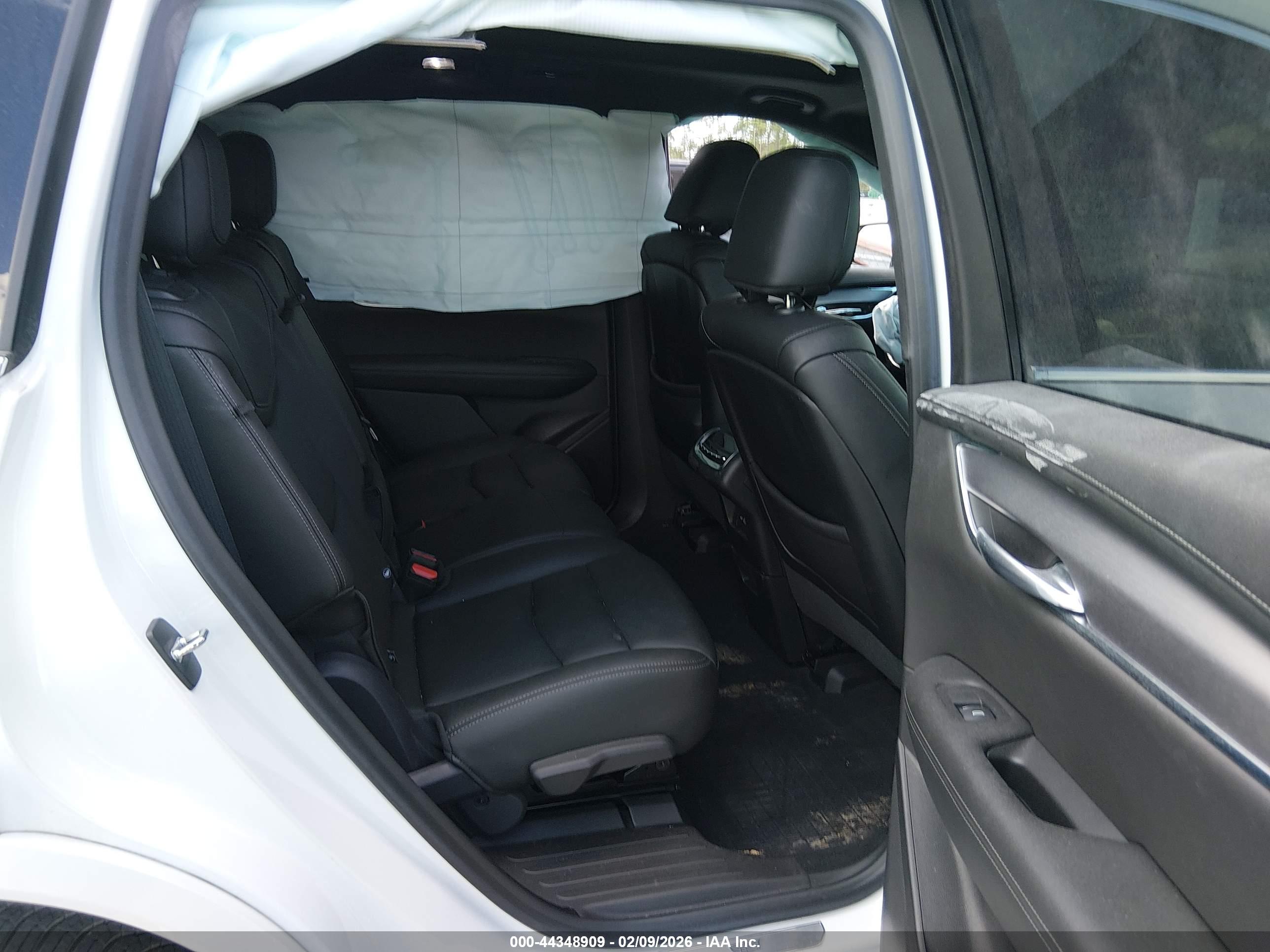 CADILLAC XT6 image 8