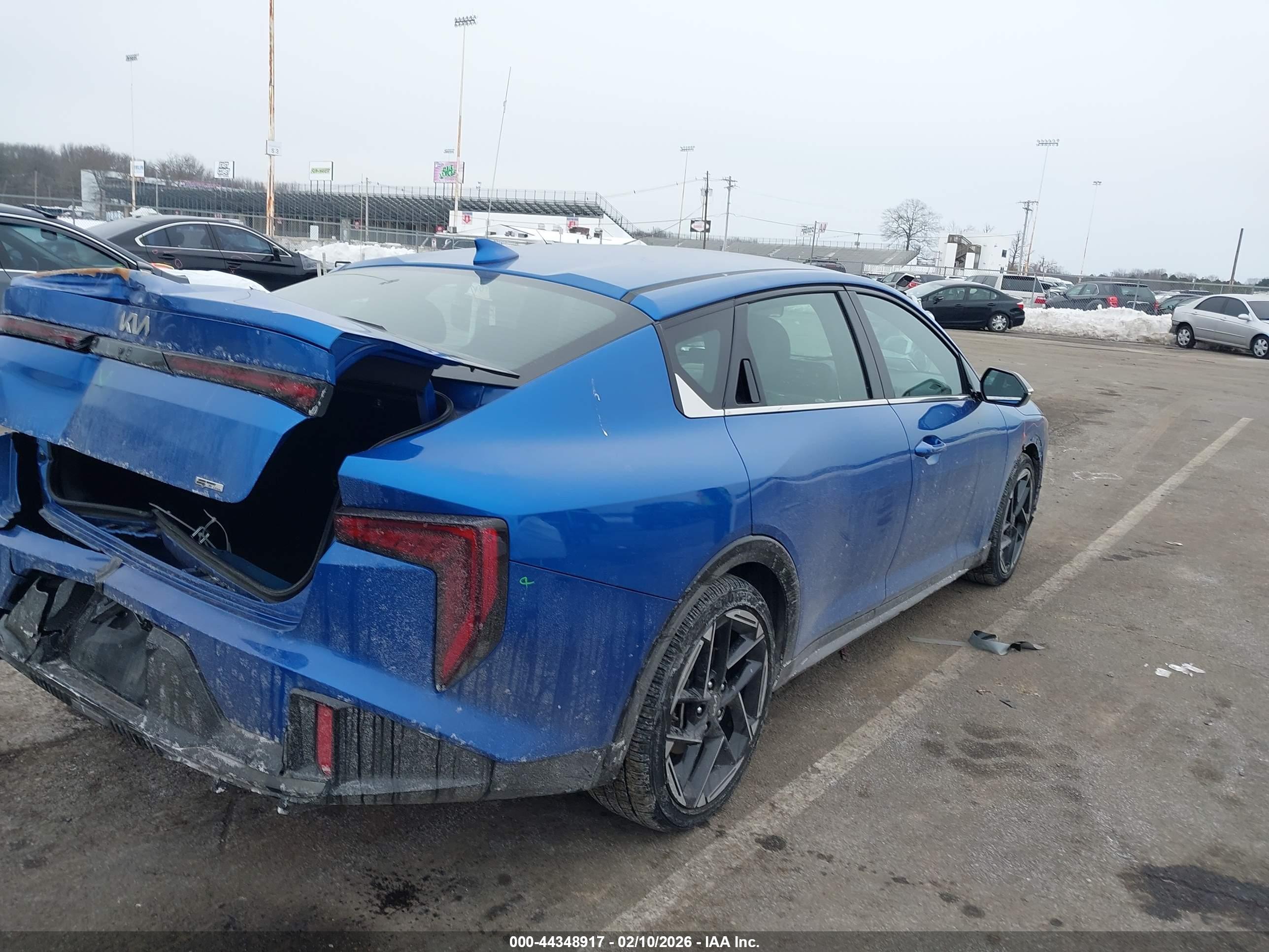 KIA K4 image 4
