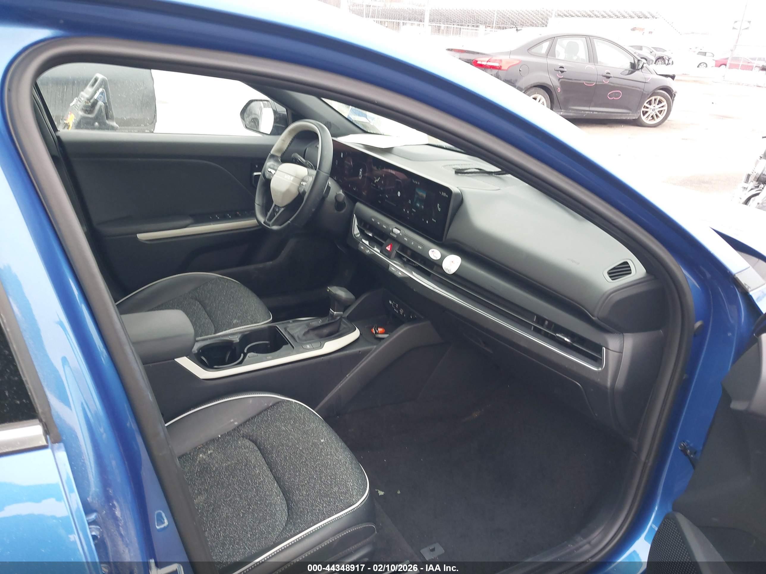 KIA K4 image 5