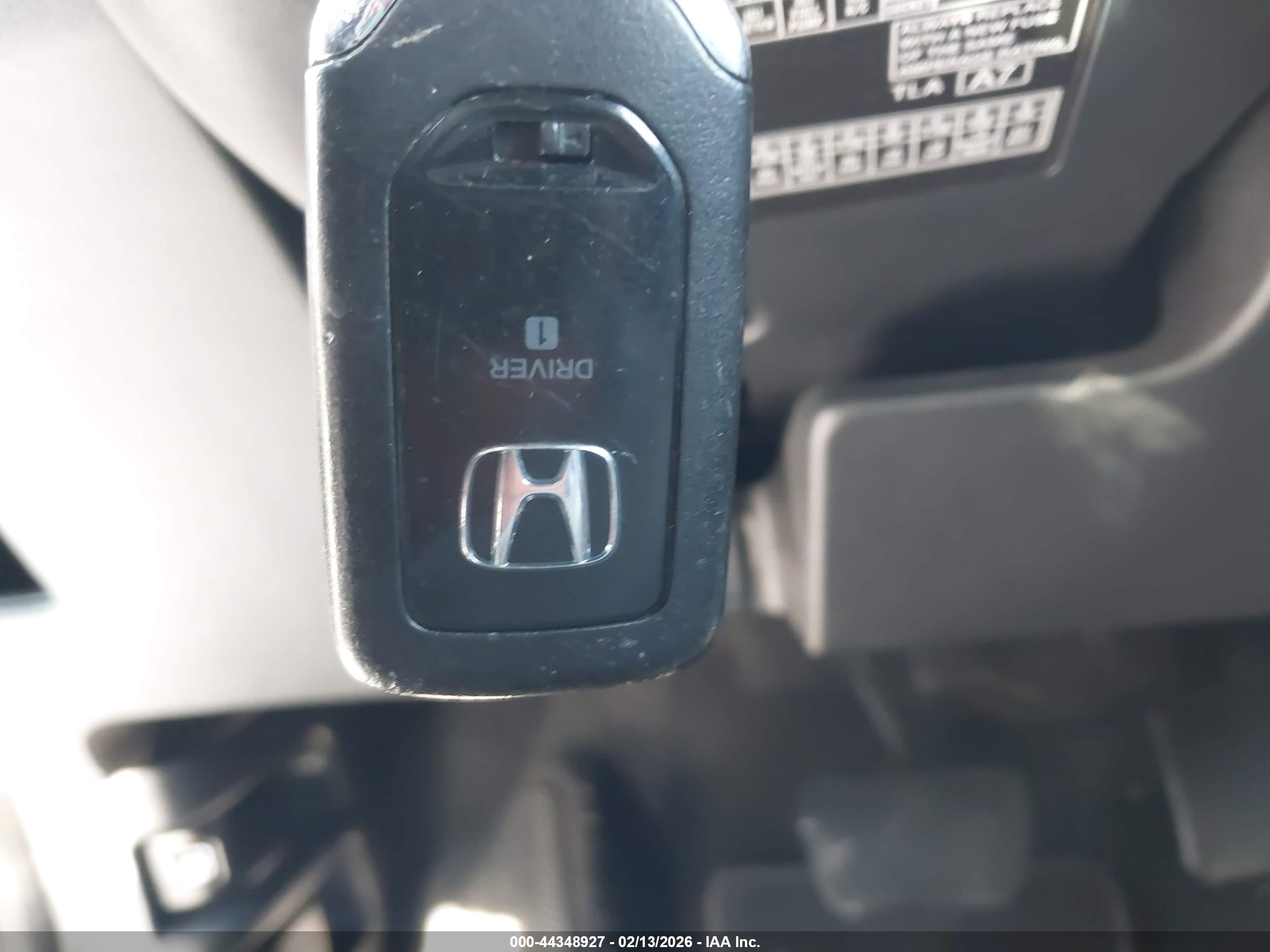 HONDA CR-V image 11
