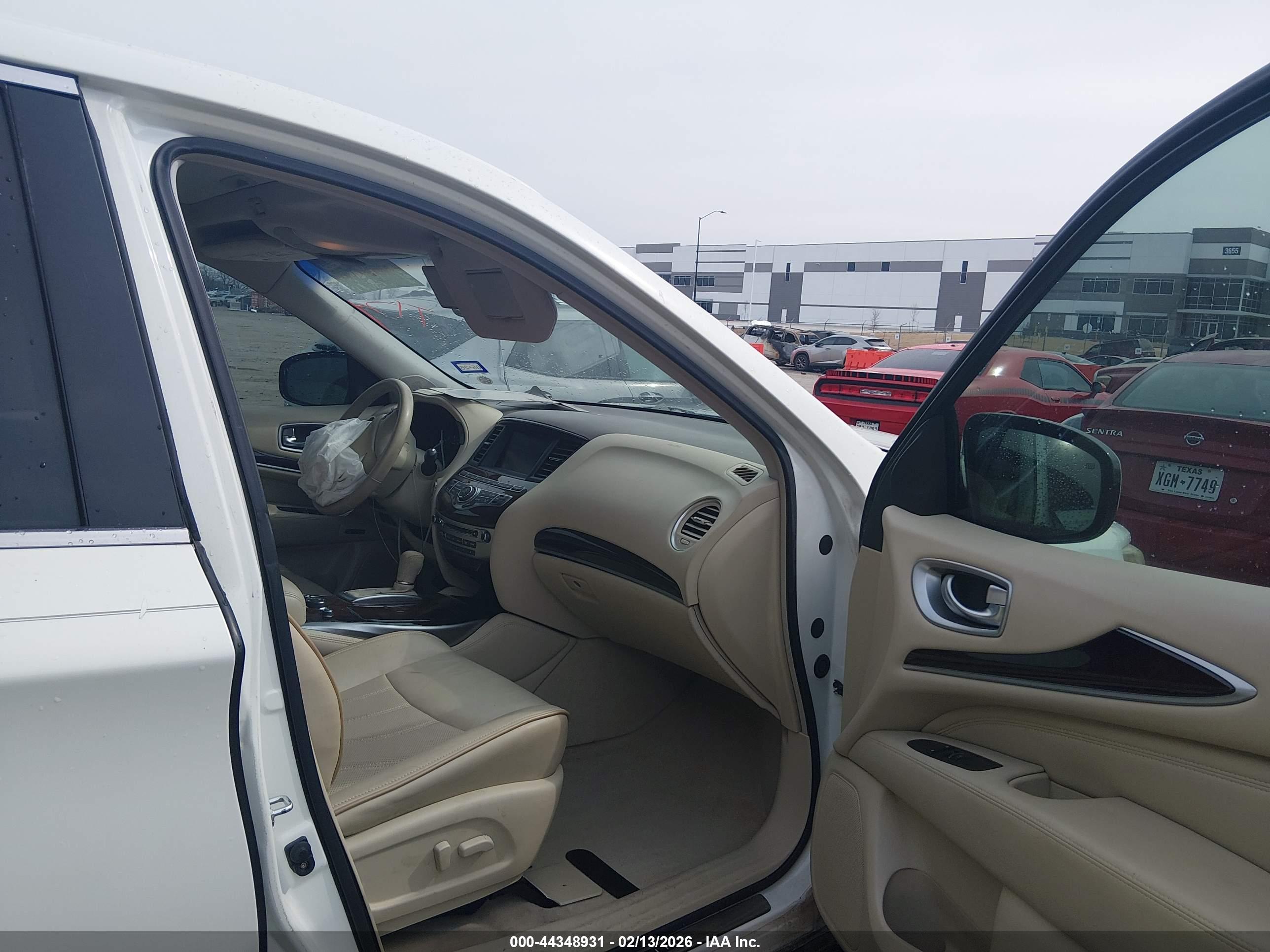 INFINITI JX35 image 5