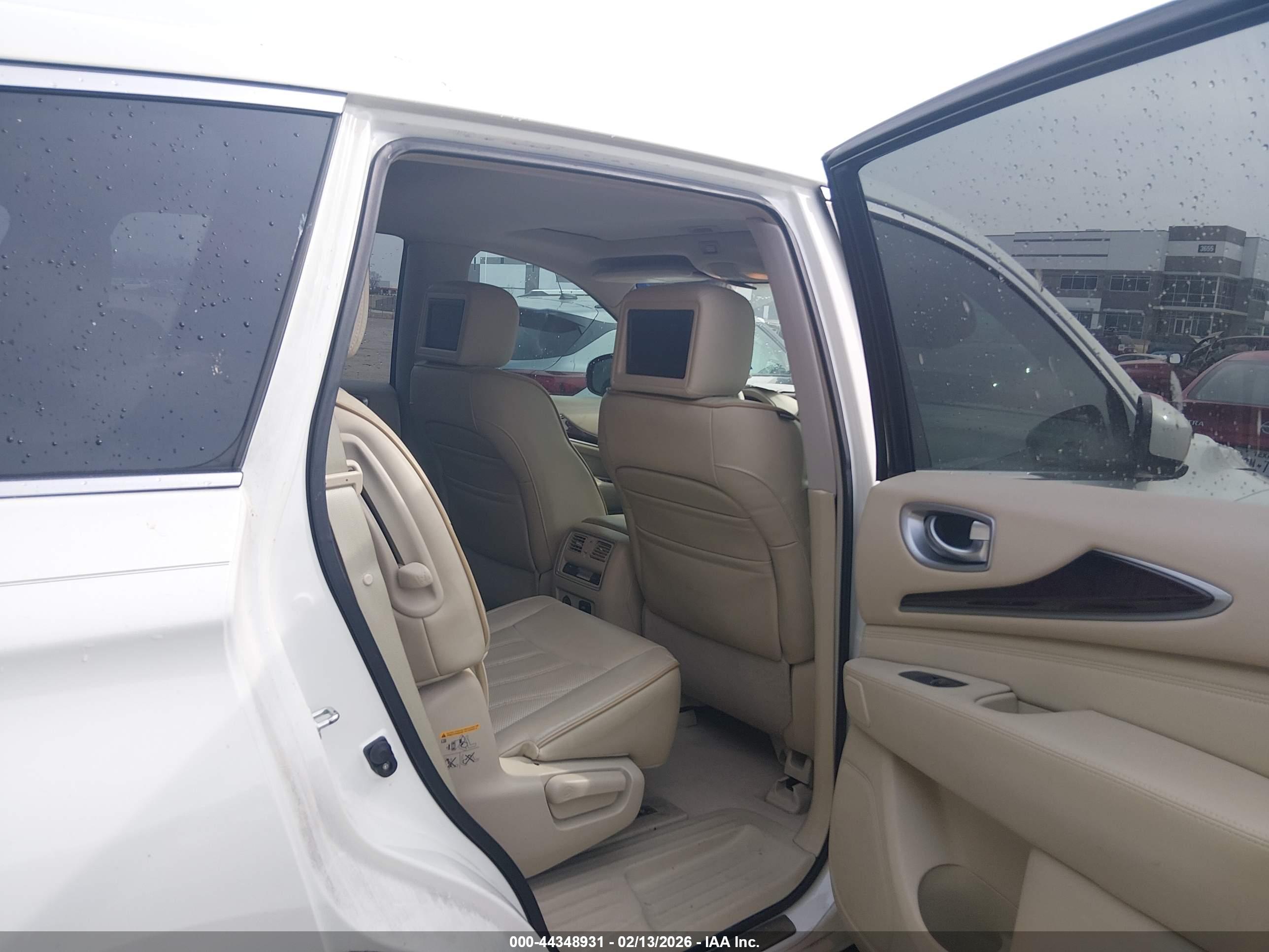 INFINITI JX35 image 8