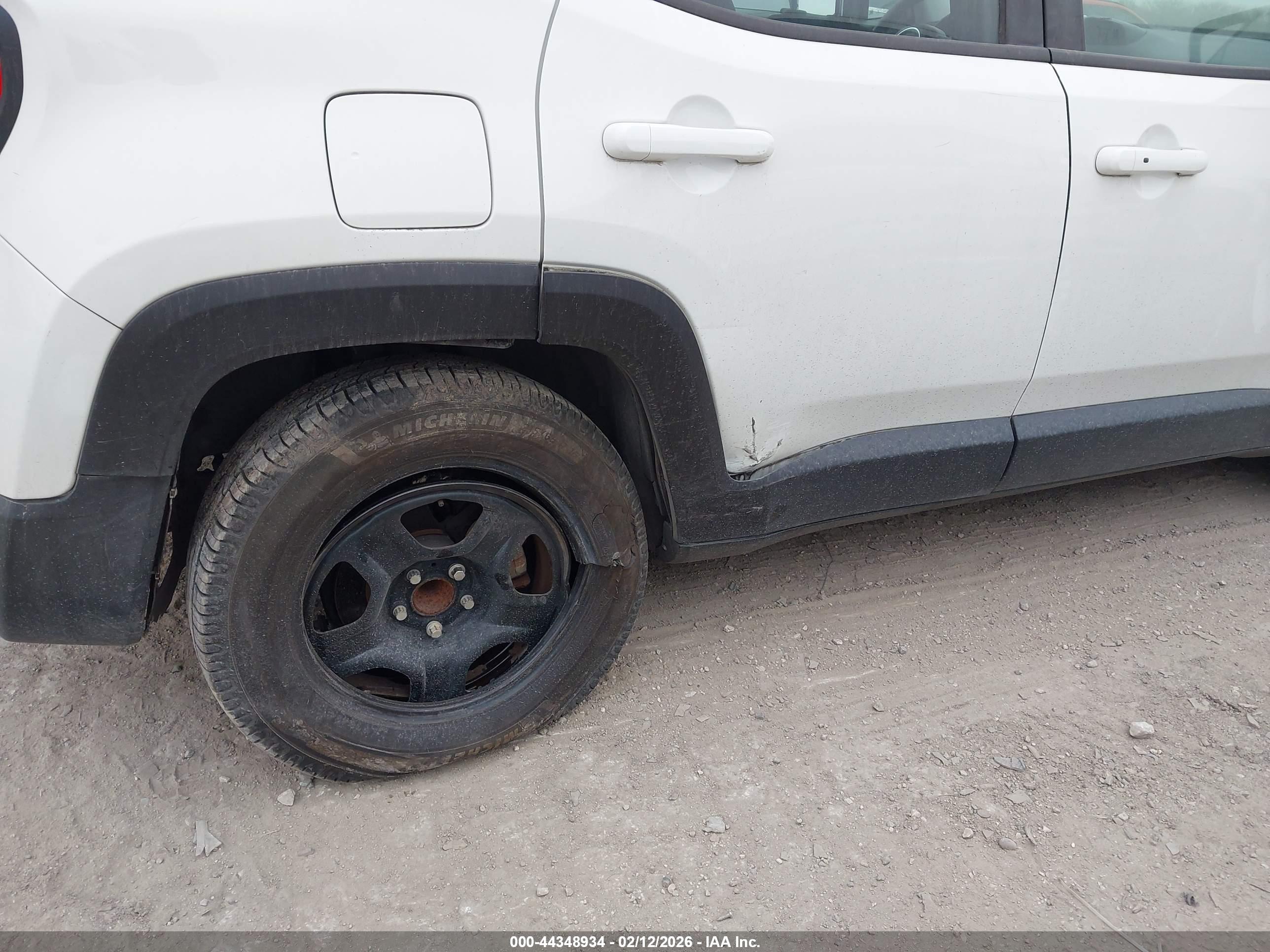JEEP RENEGADE image 6