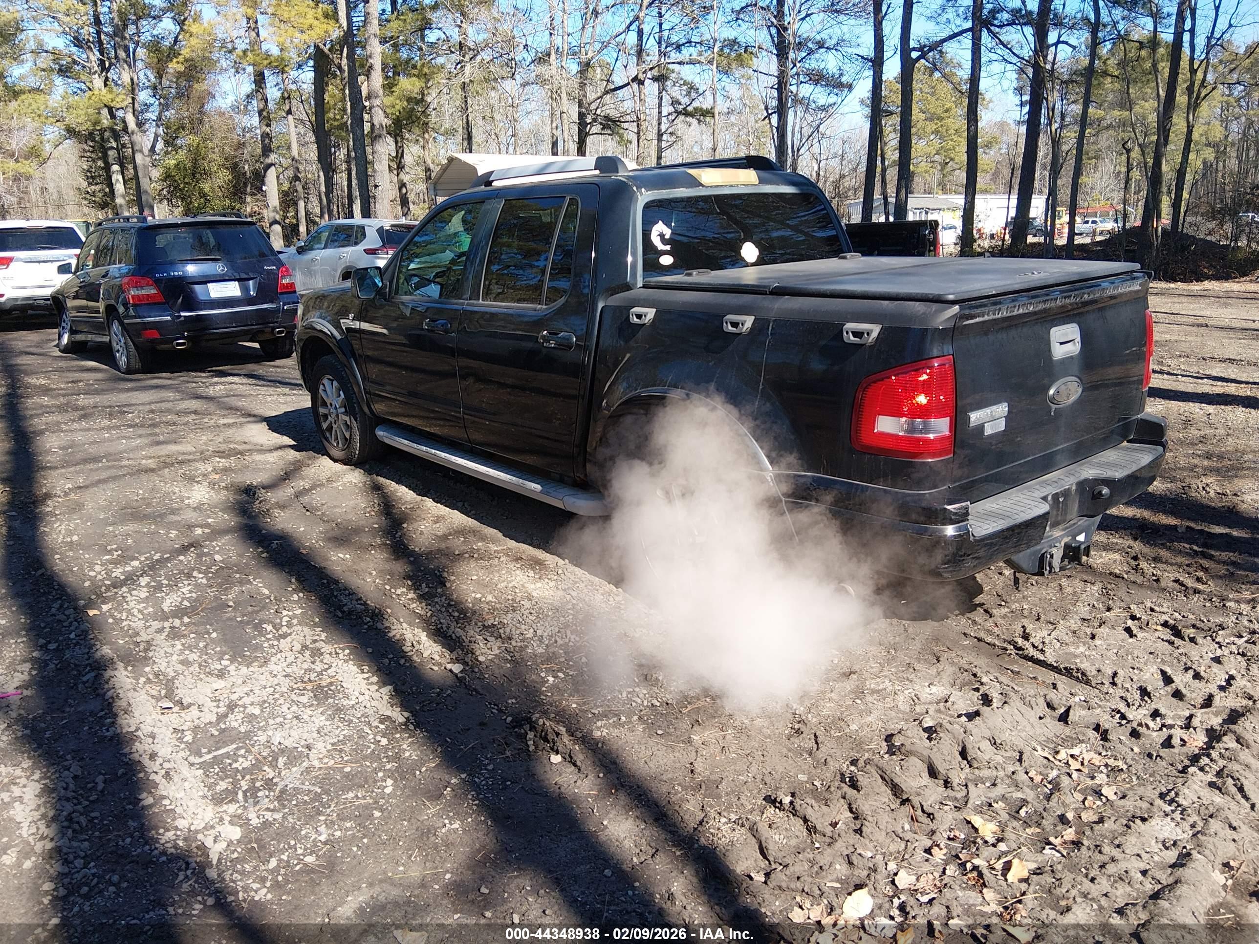 FORD EXPLORER image 3