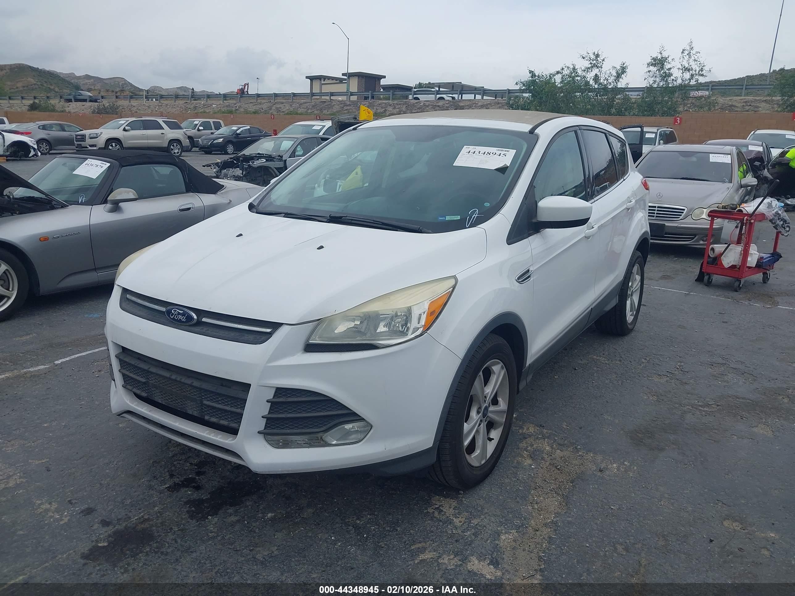 FORD ESCAPE image 2