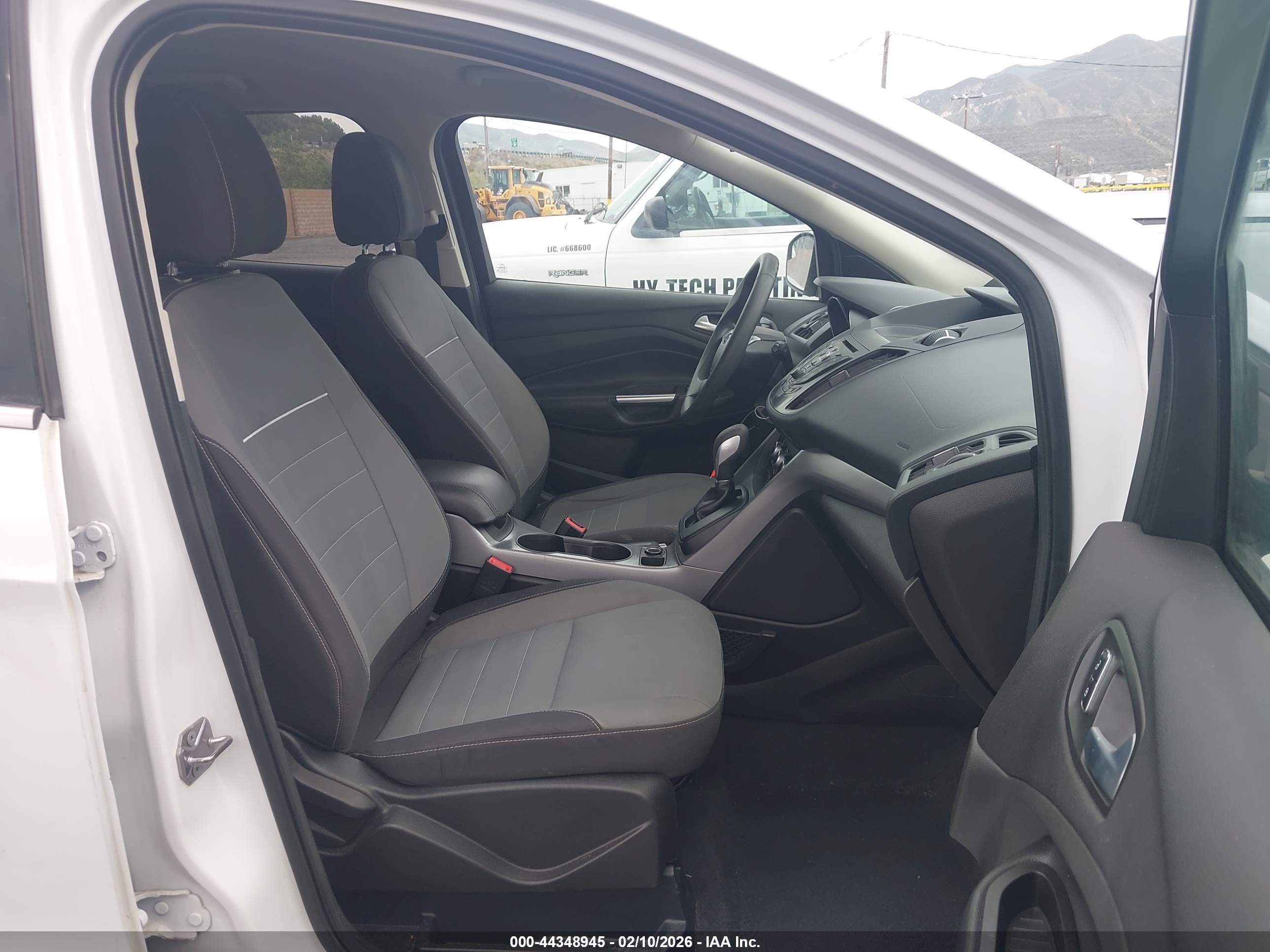 FORD ESCAPE image 5