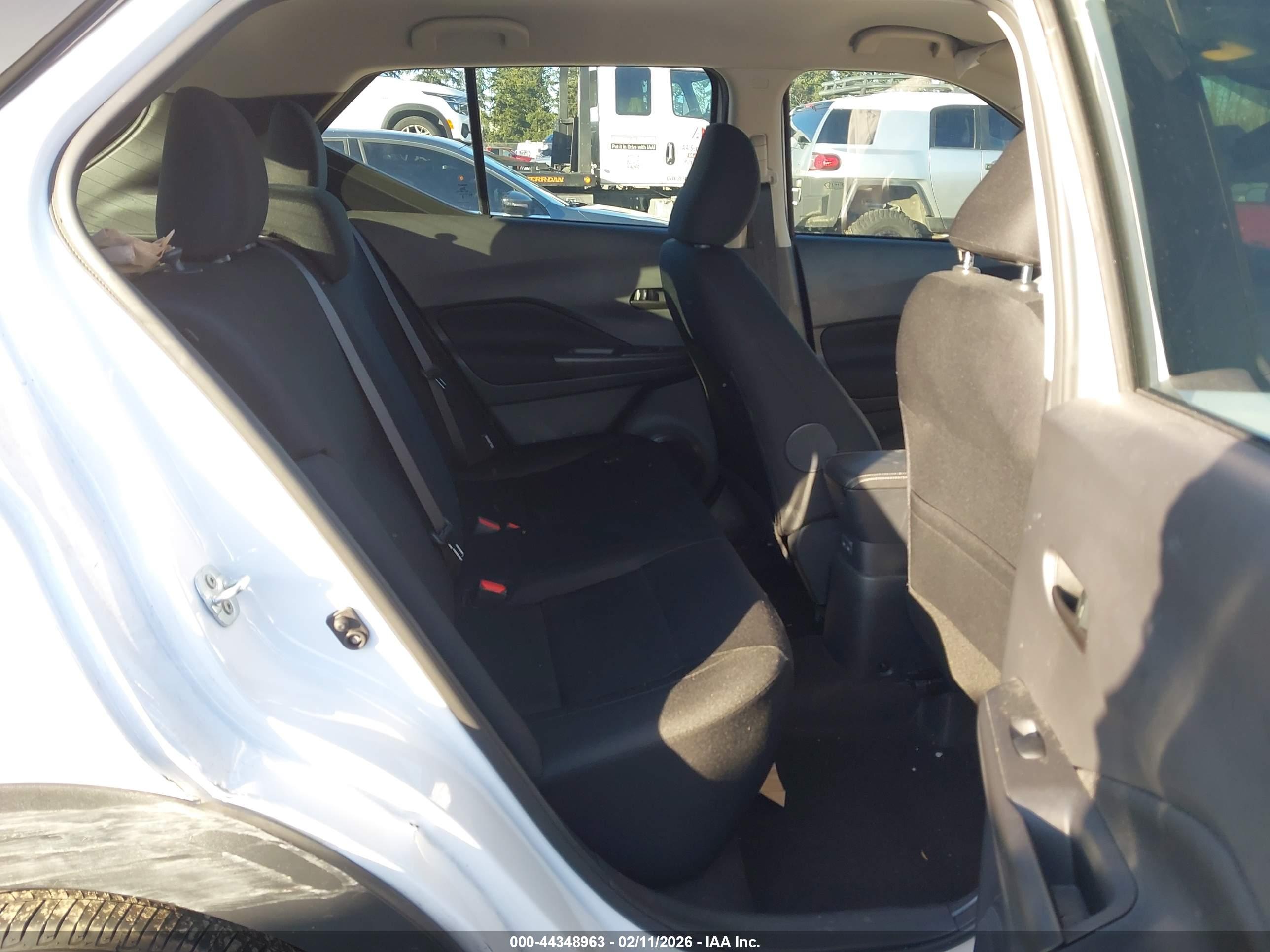 NISSAN KICKS image 8