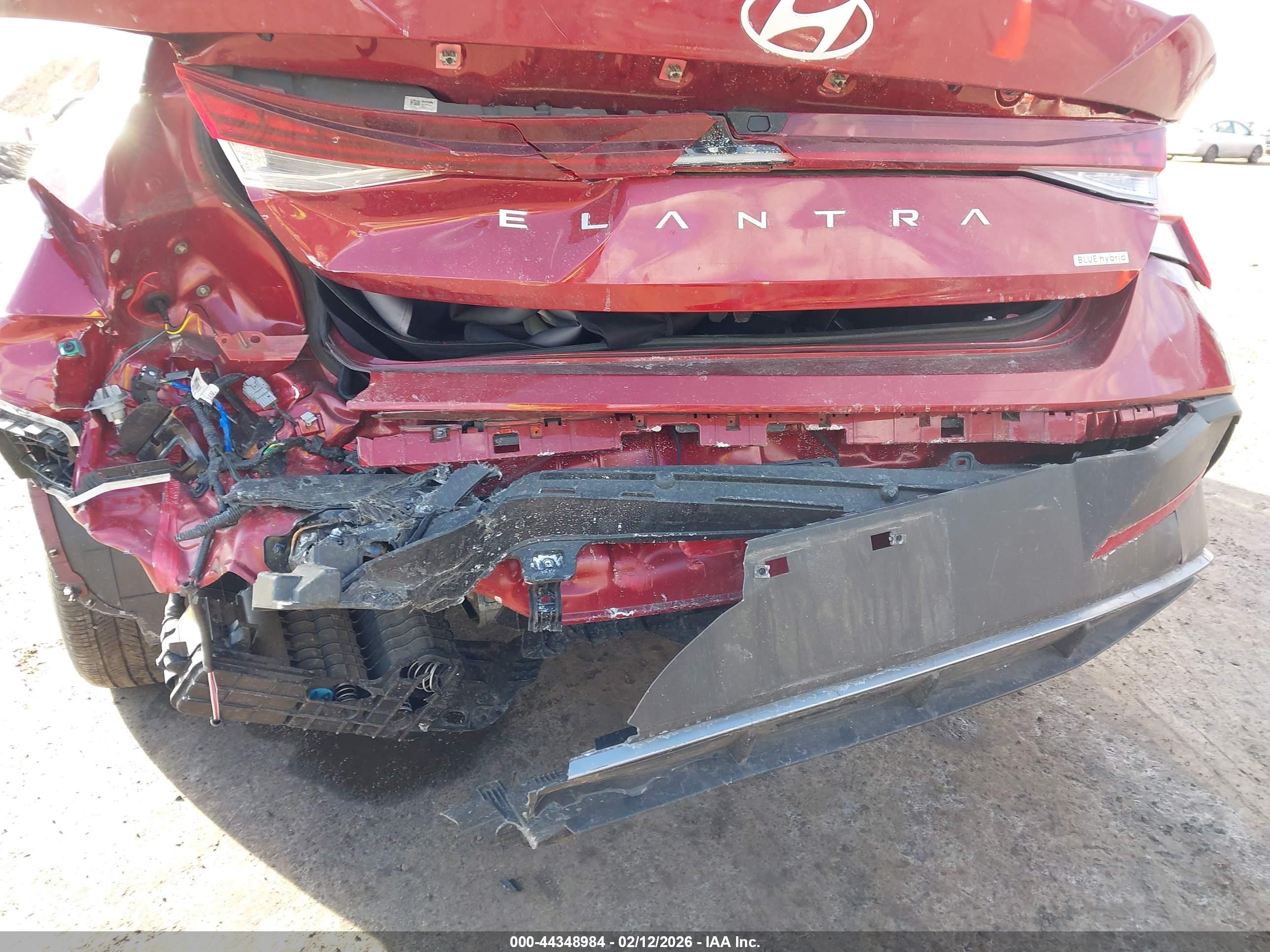 HYUNDAI ELANTRA image 6