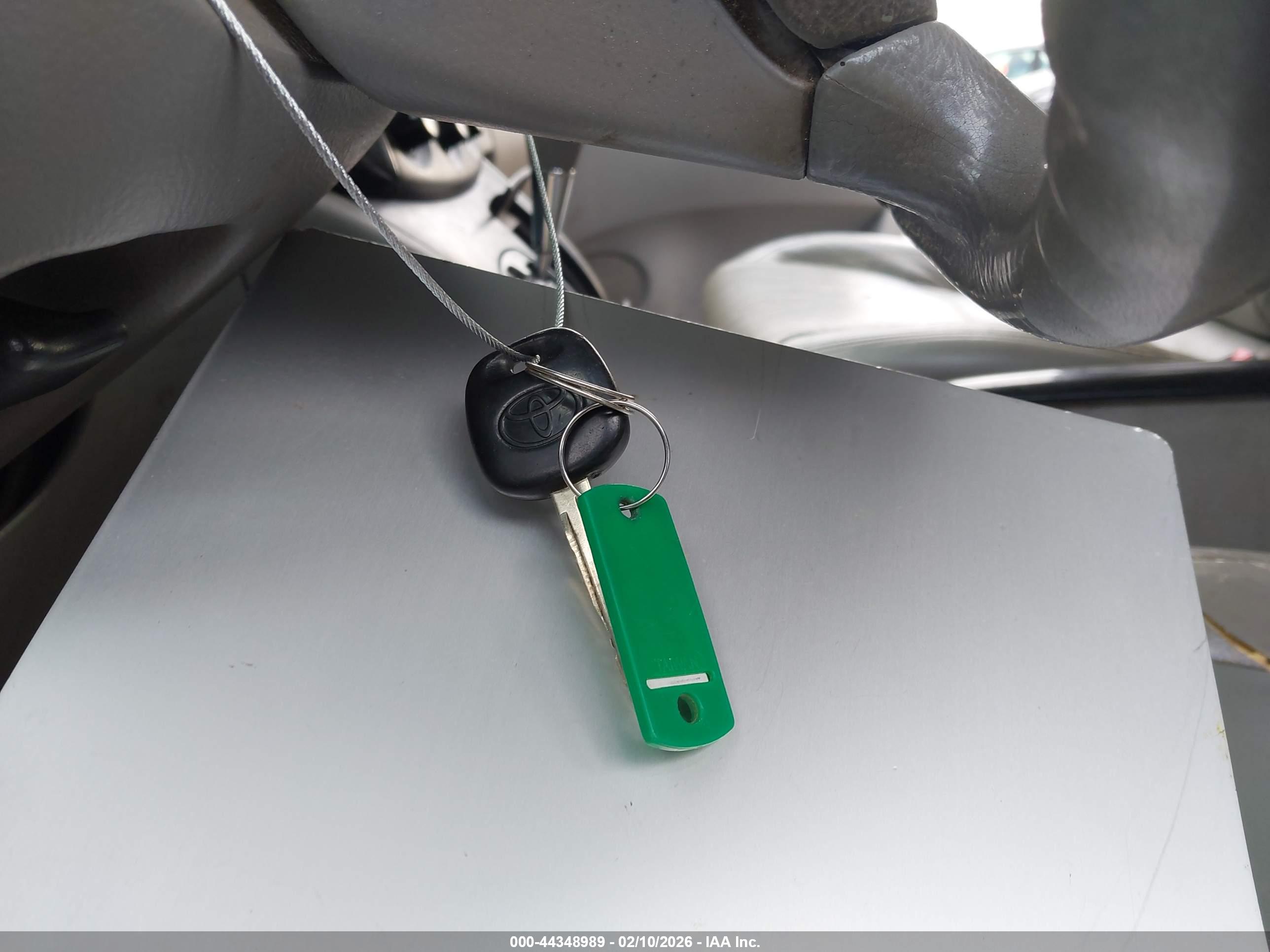 TOYOTA SIENNA image 11
