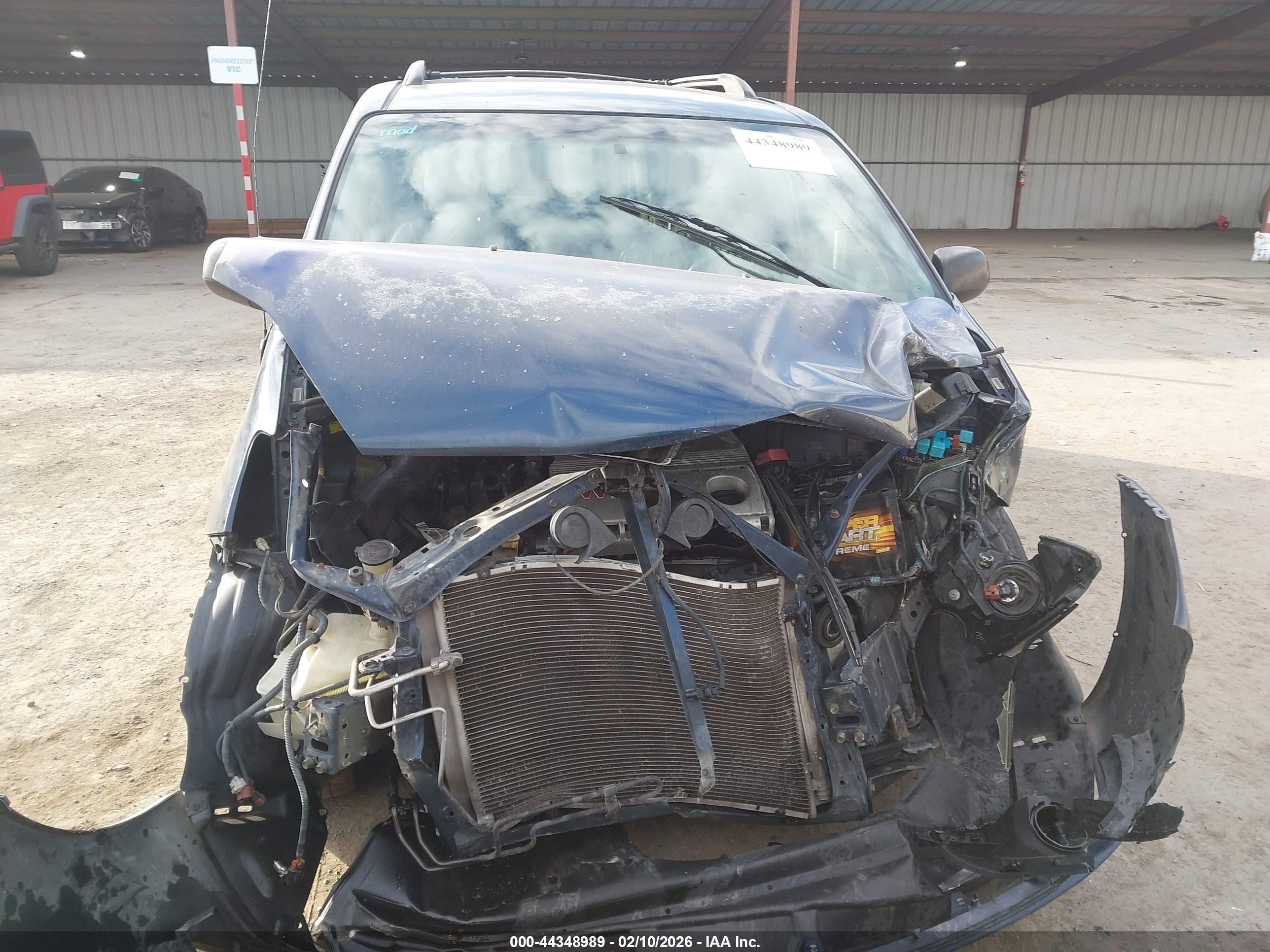 TOYOTA SIENNA image 6